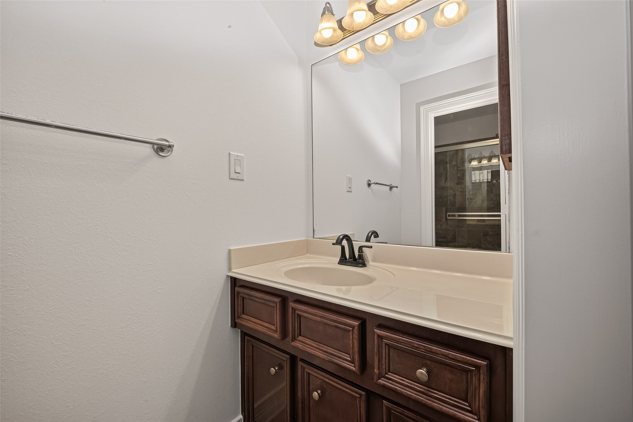 1814 Bartrum Street Property Photo 34