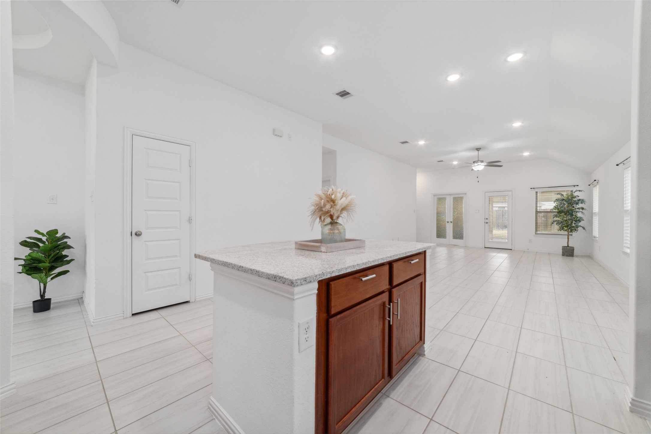 6110 Rice Island Court Property Photo 11