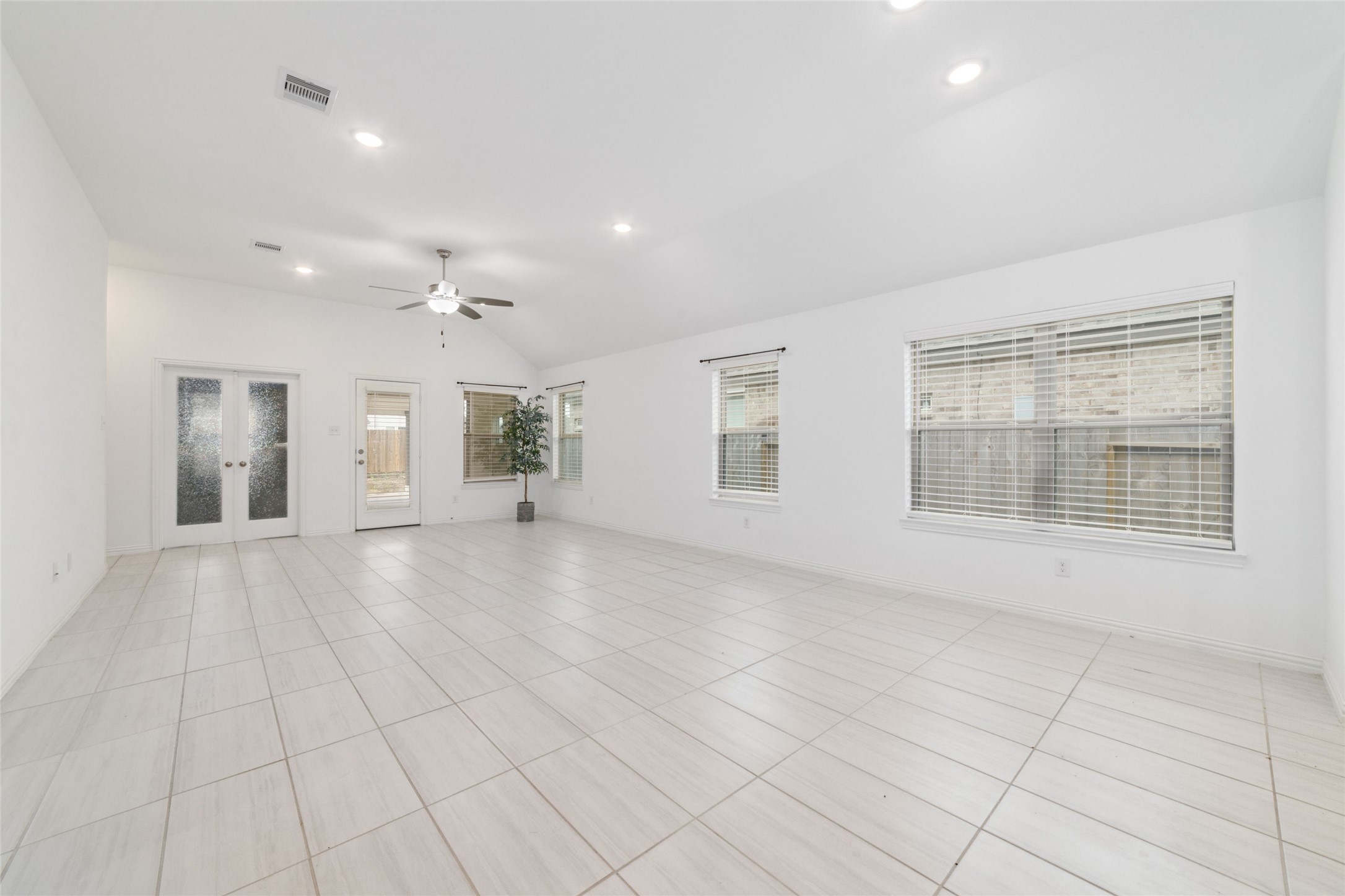 6110 Rice Island Court Property Photo 13