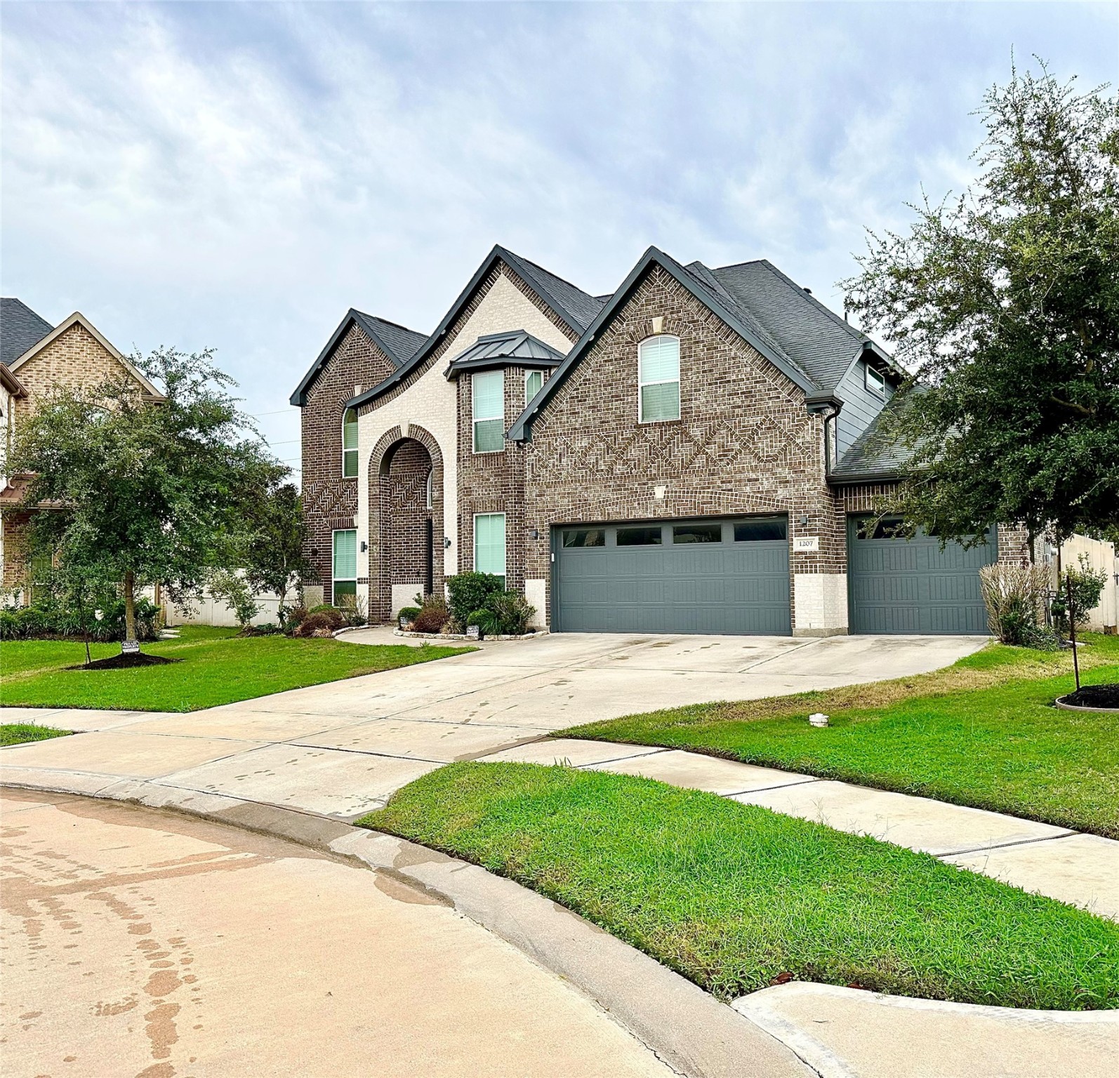 1207 Euclid Court Property Photo 4