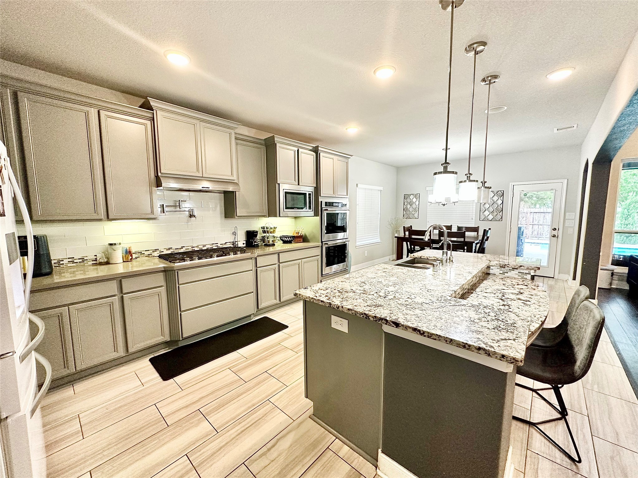 1207 Euclid Court Property Photo 10