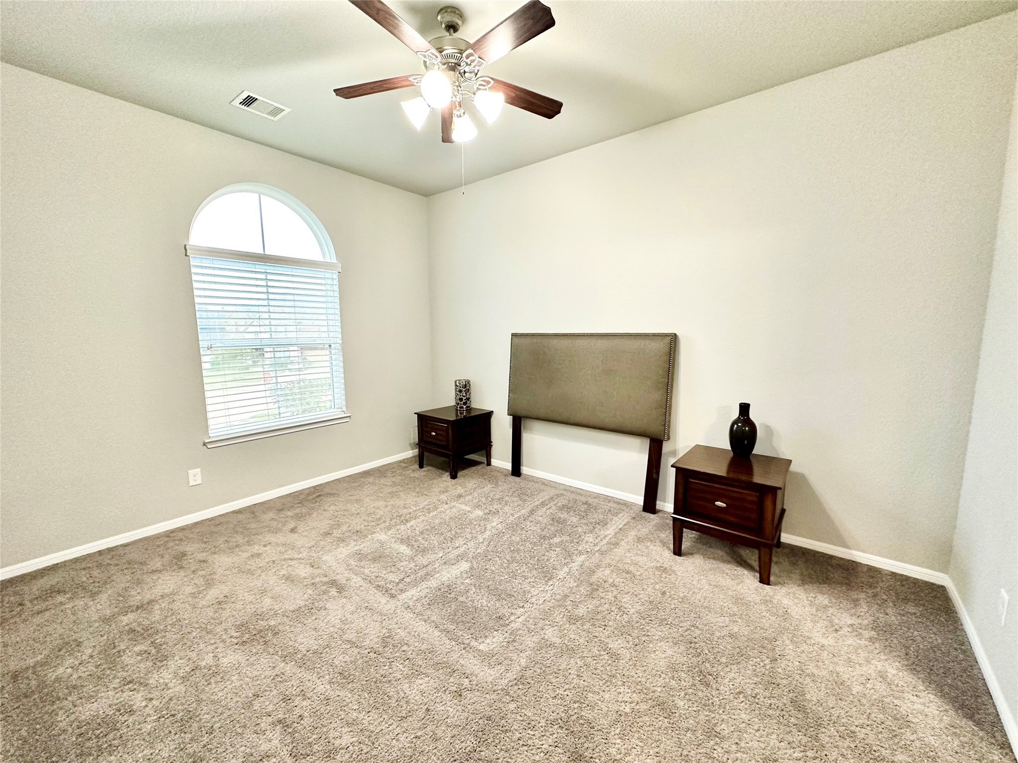 1207 Euclid Court Property Photo 29