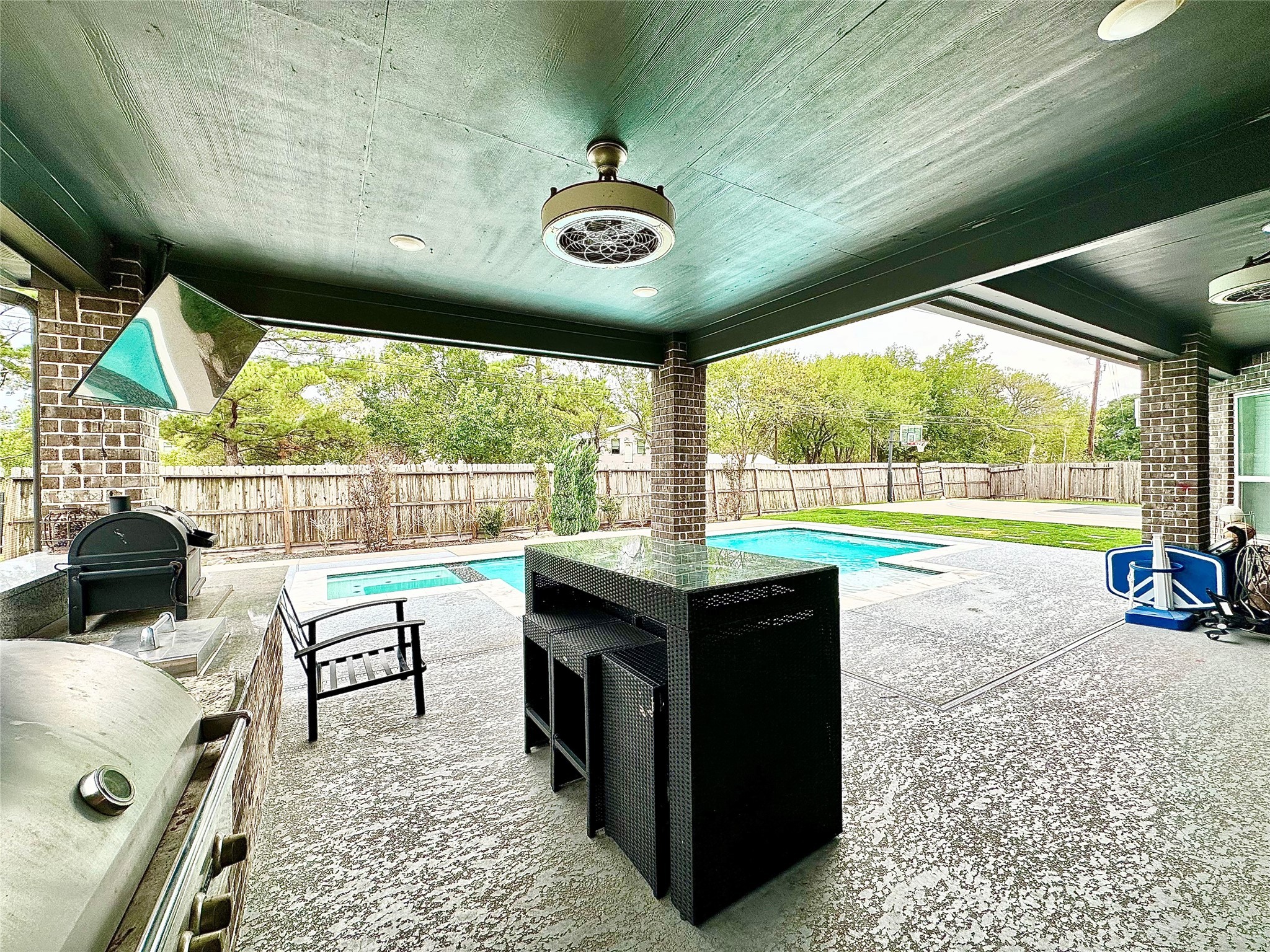 1207 Euclid Court Property Photo 34