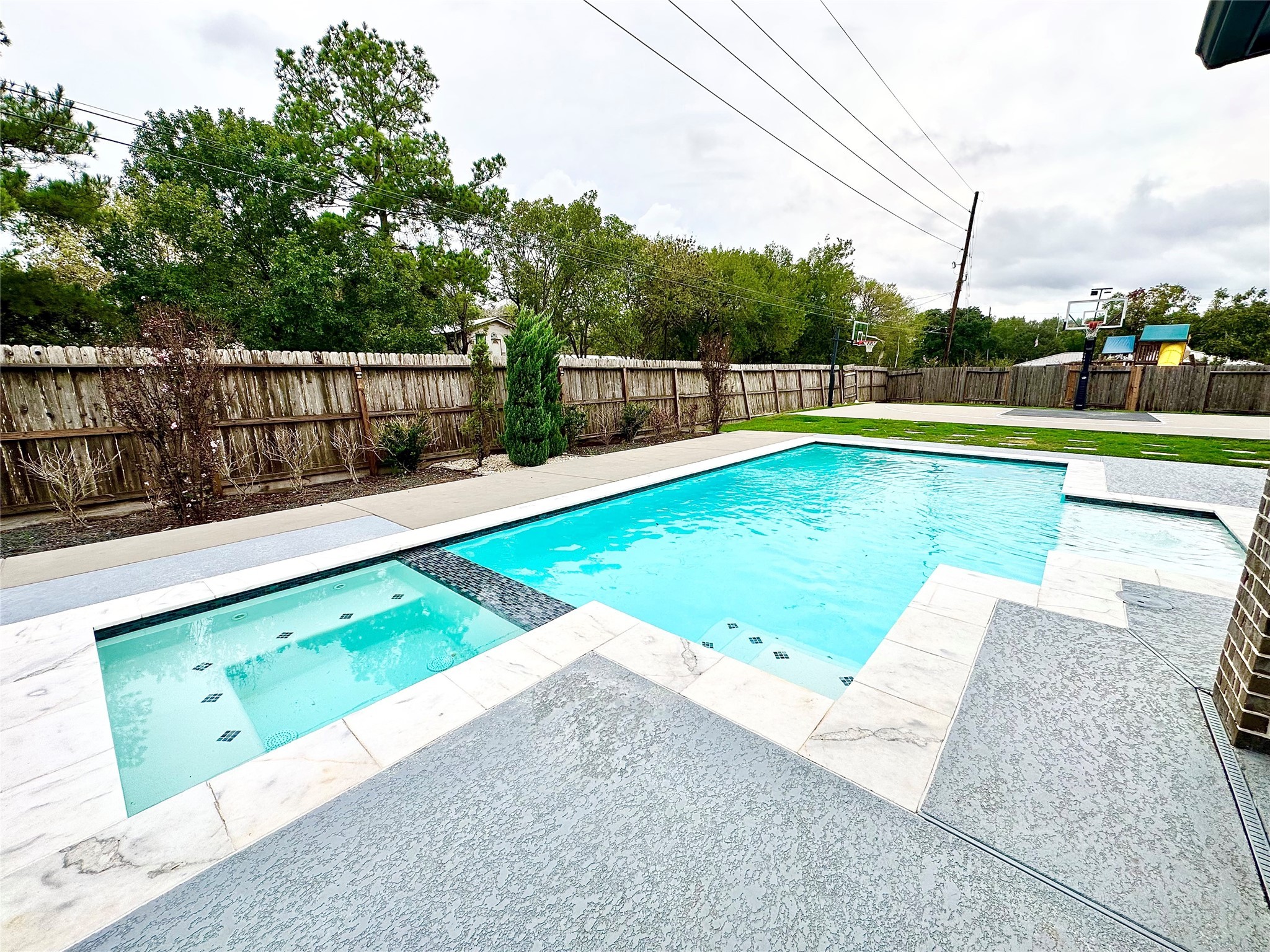 1207 Euclid Court Property Photo 35
