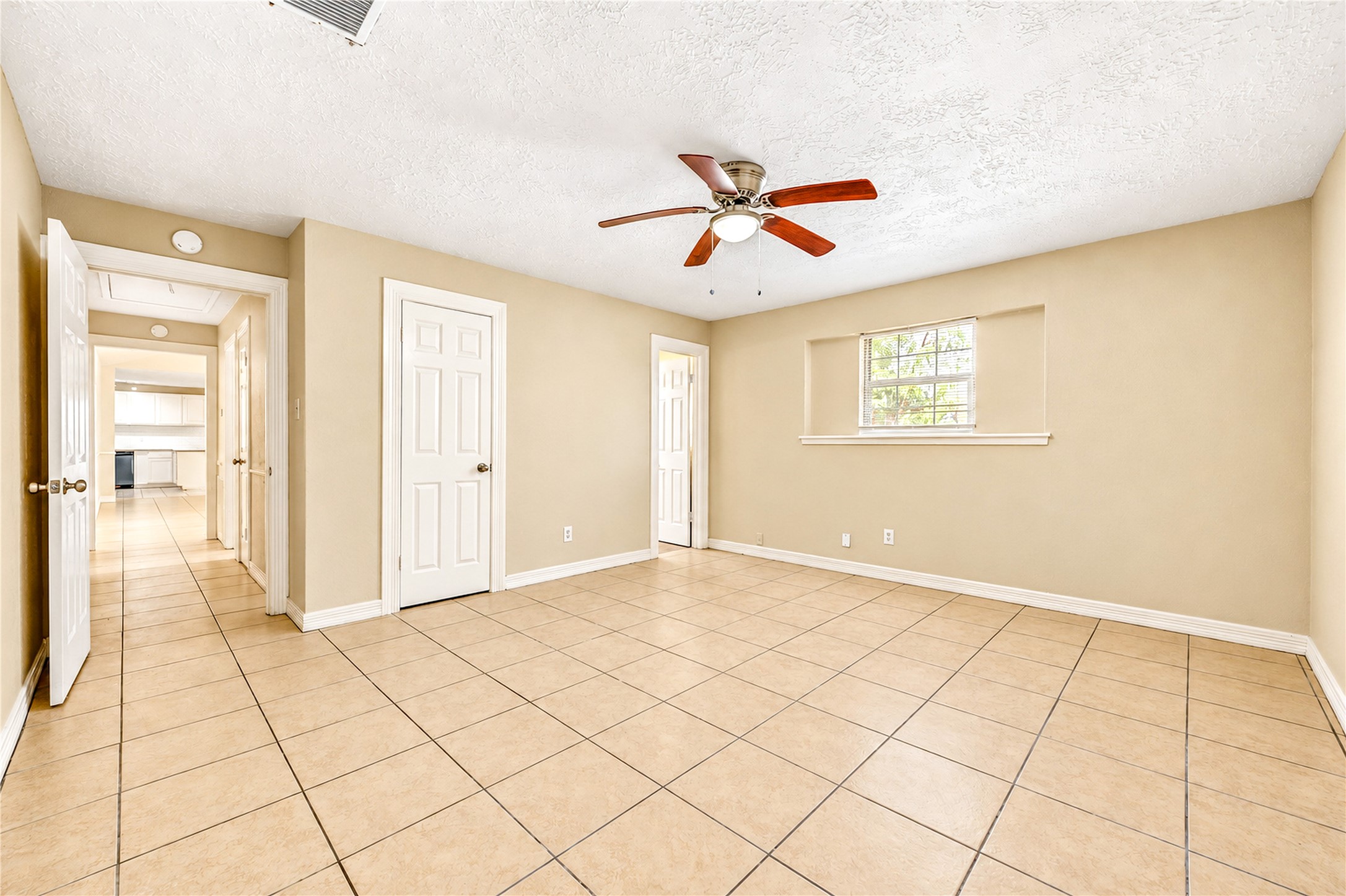 7406 Riptide Drive Property Photo 11