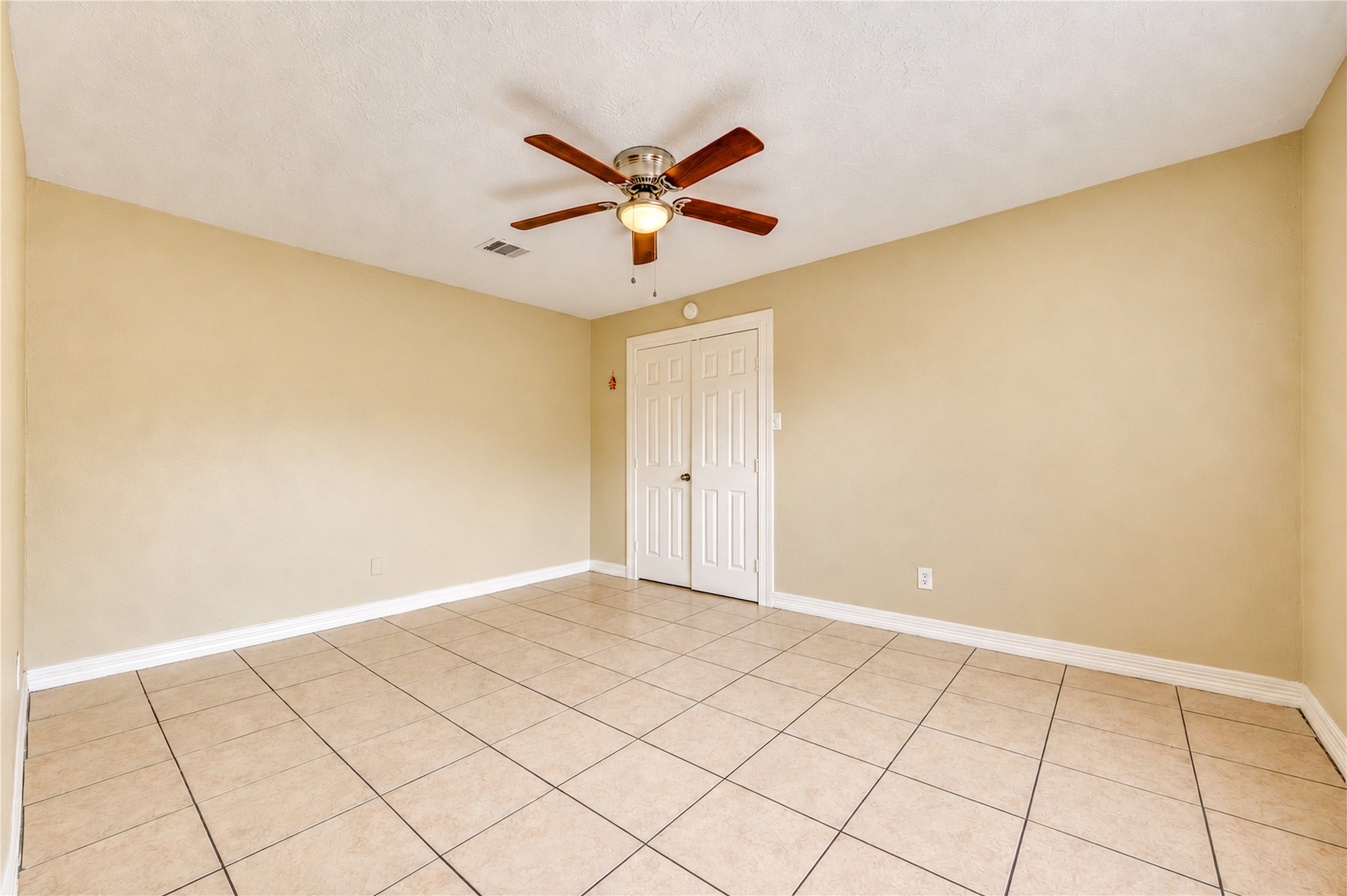 7406 Riptide Drive Property Photo 17