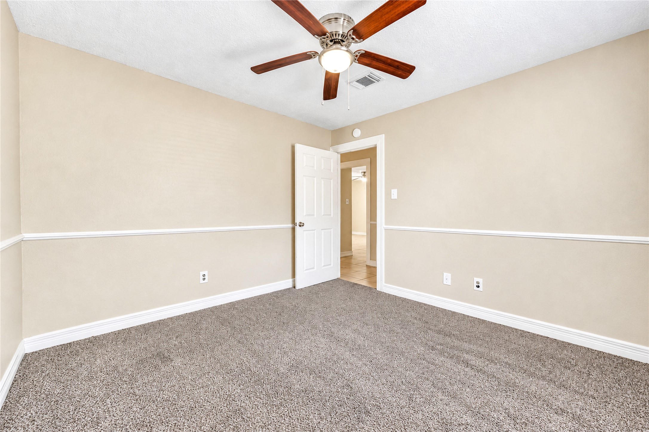 7406 Riptide Drive Property Photo 25