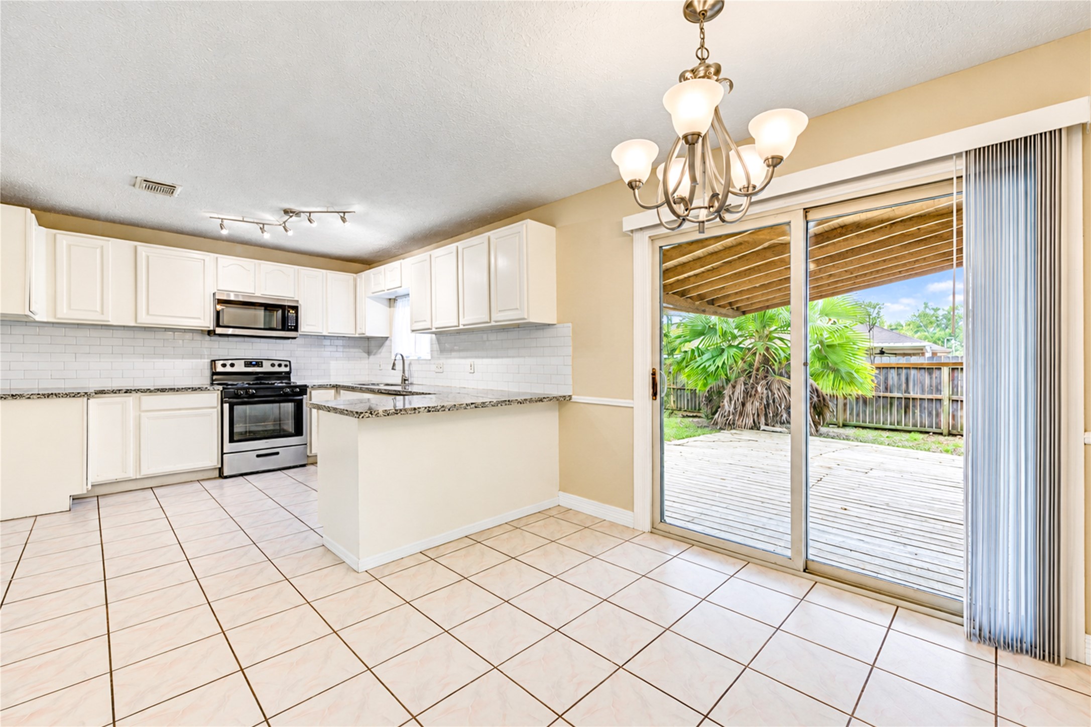 7406 Riptide Drive Property Photo 39