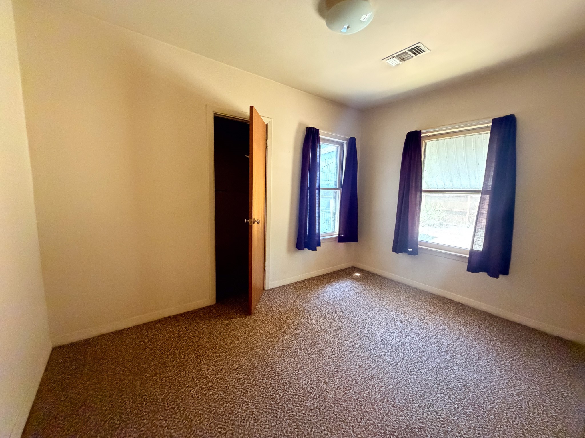 628 Manley Property Photo 9