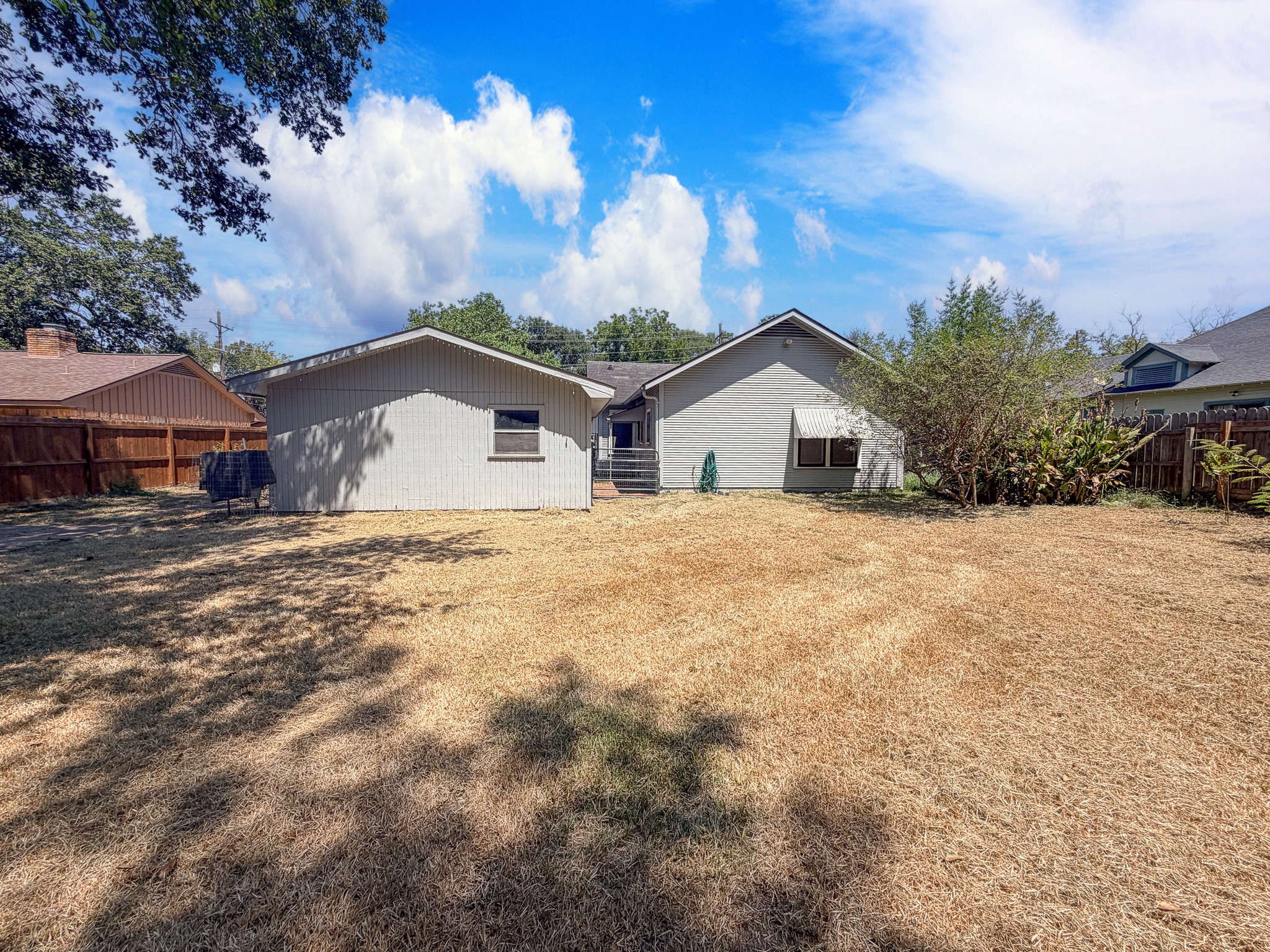 628 Manley Property Photo 11