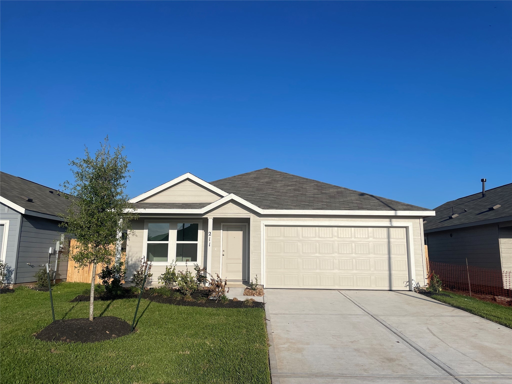 211 Nicholas Road Property Photo