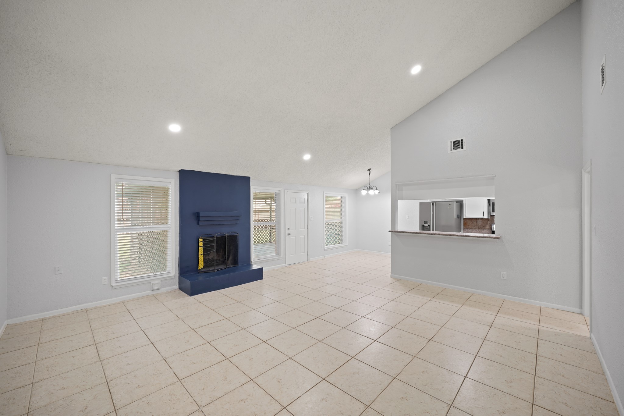 22202 Cimarron Parkway Property Photo 4