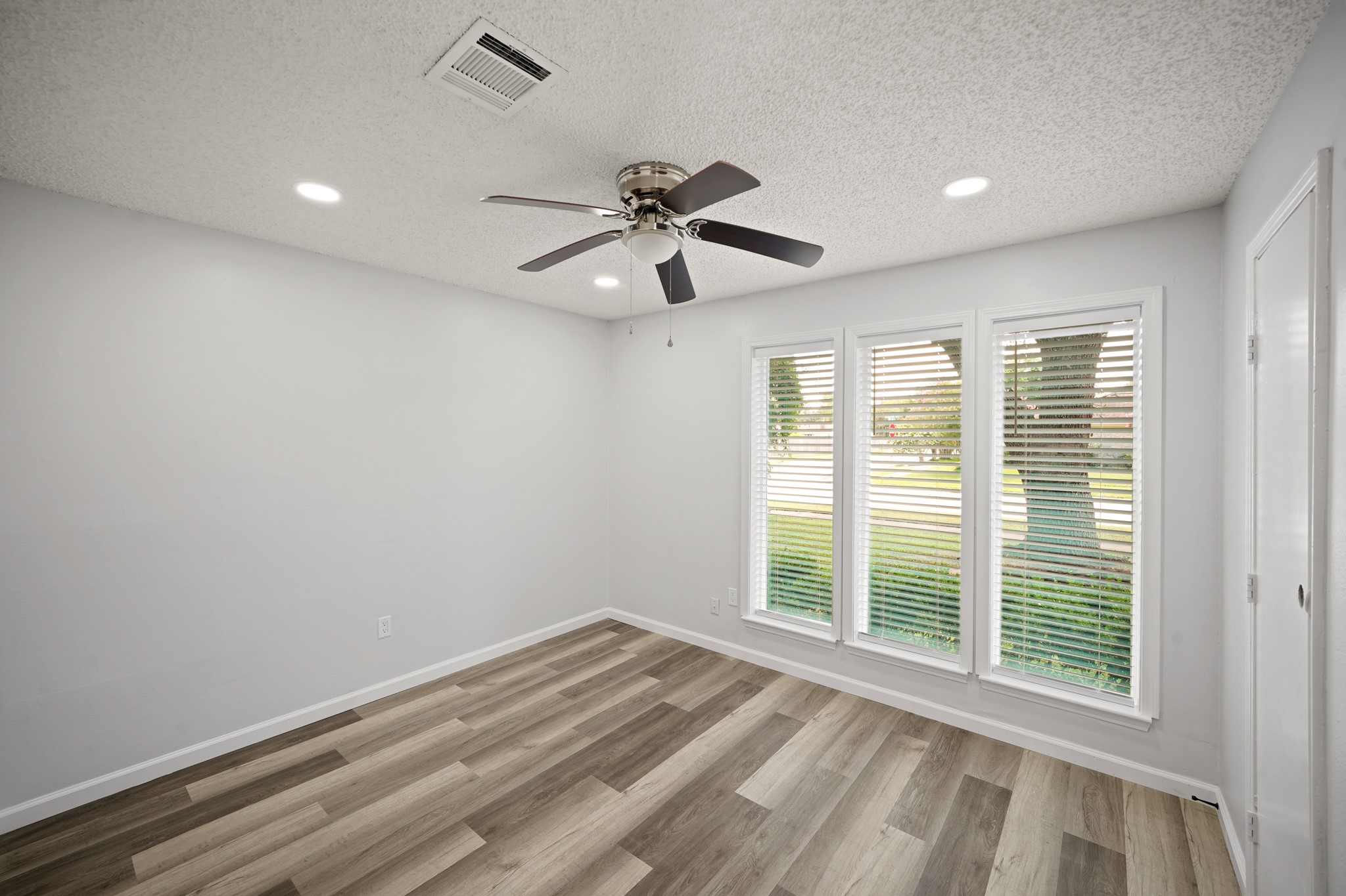 22202 Cimarron Parkway Property Photo 11