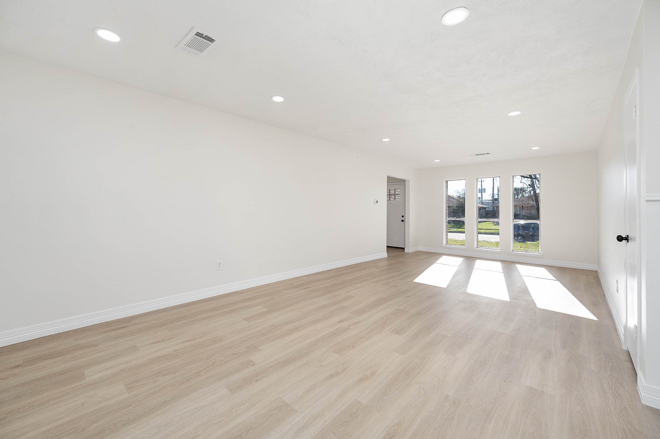 15006 Wellman Lane Property Photo 5
