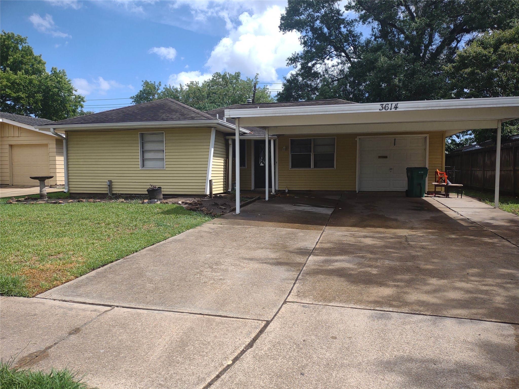 3614 Longwood Drive Property Photo 1