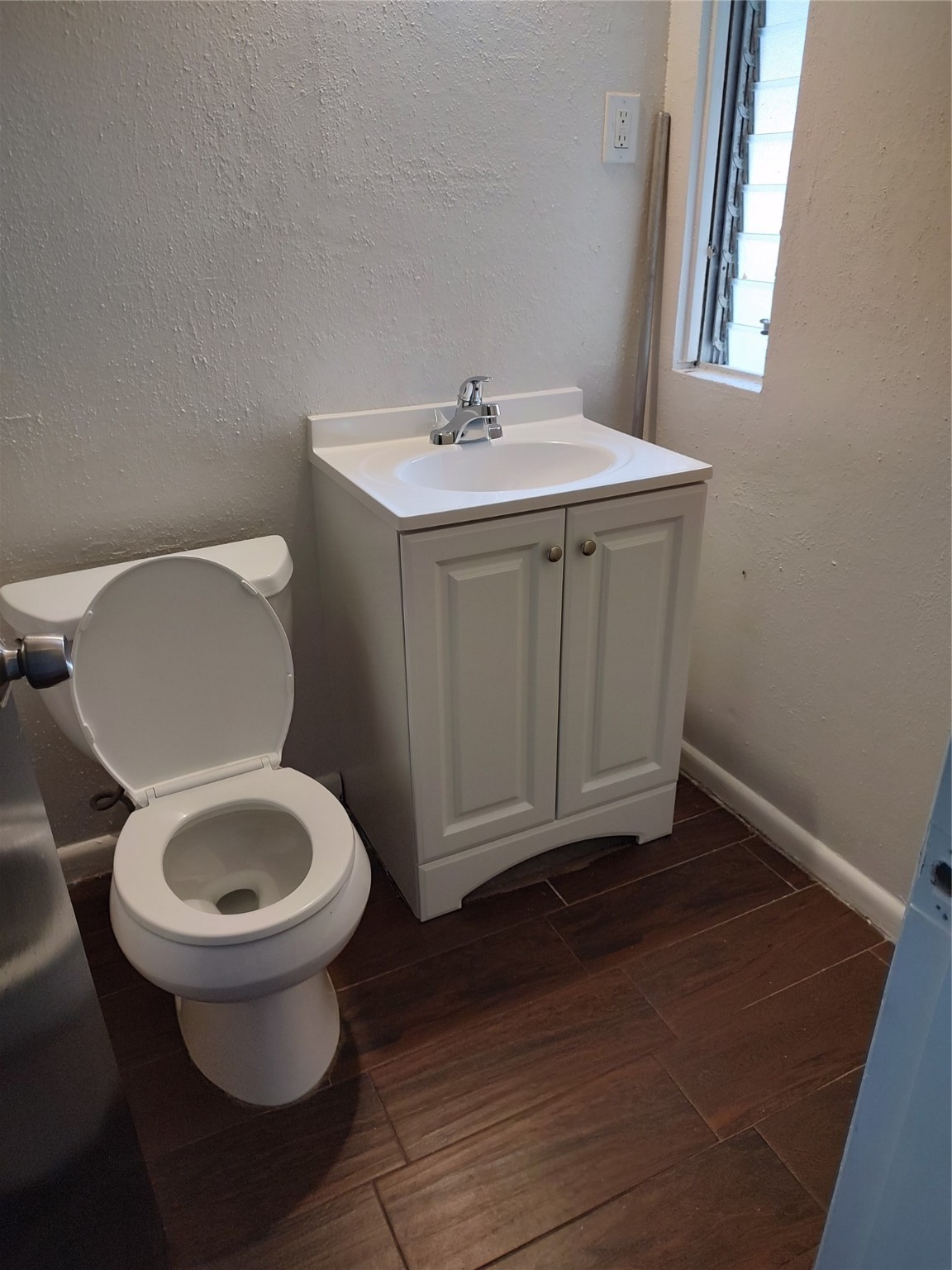 3614 Longwood Drive Property Photo 17