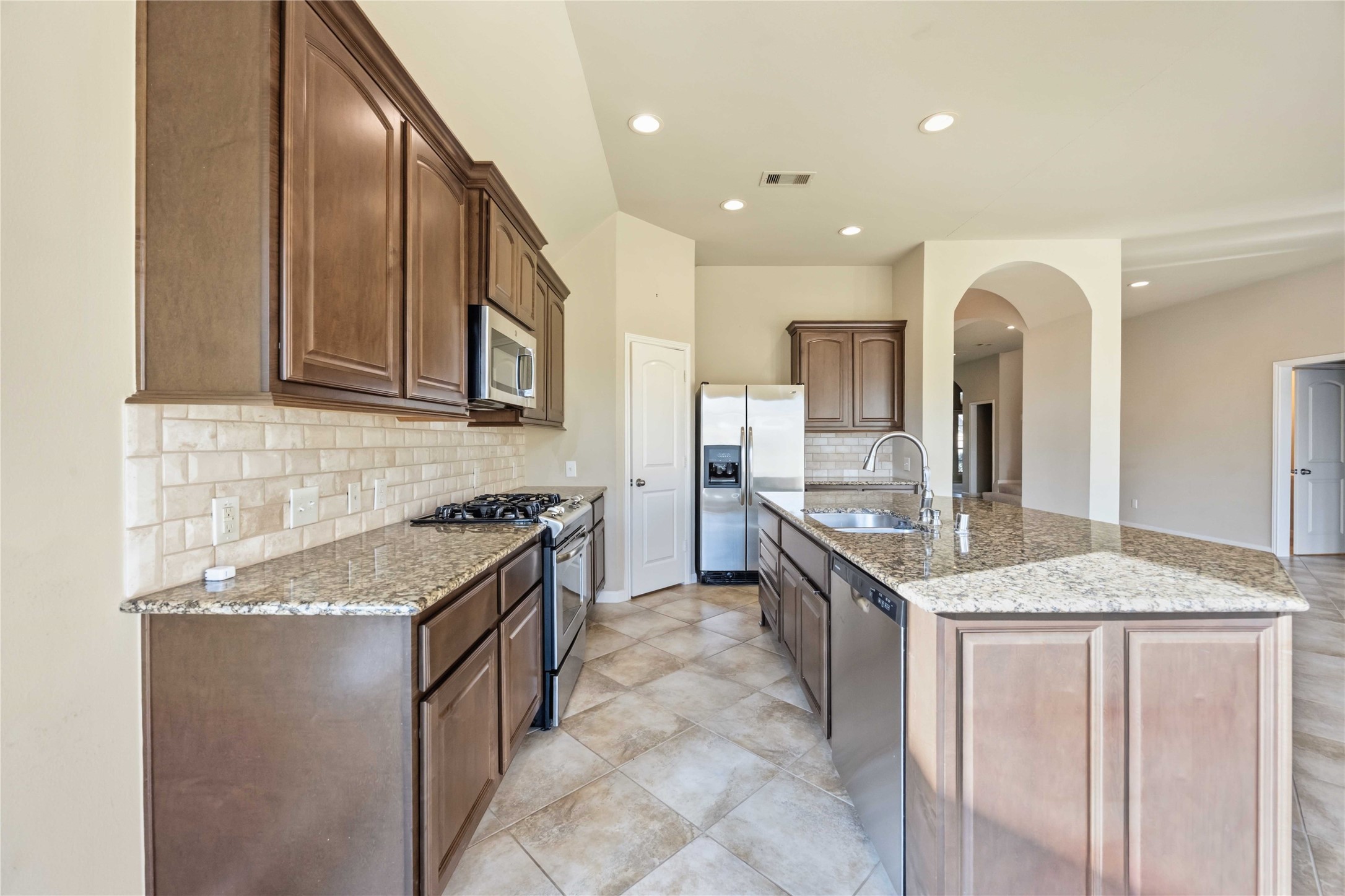 13615 Rainwater Drive Property Photo 6