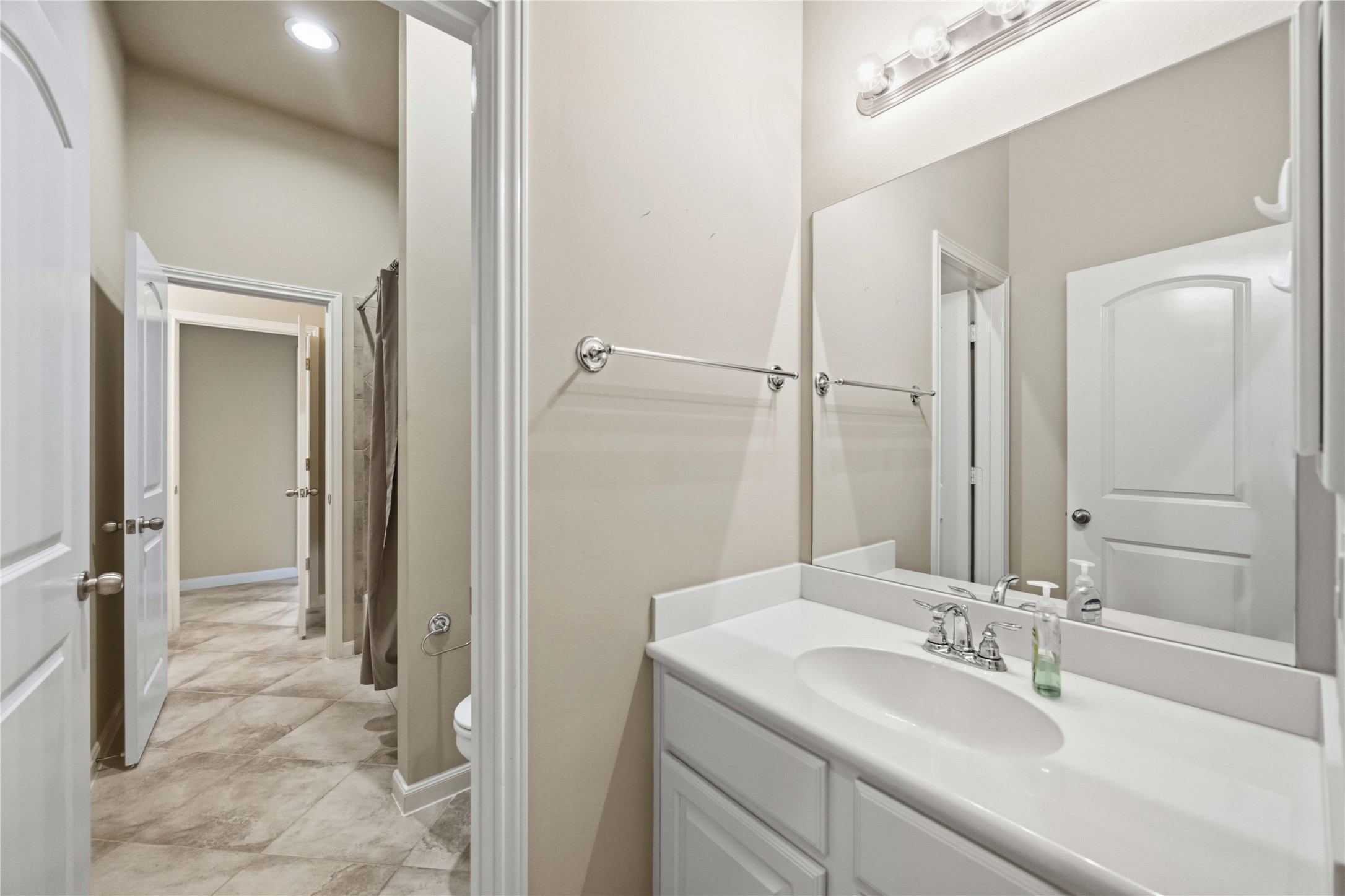 13615 Rainwater Drive Property Photo 13