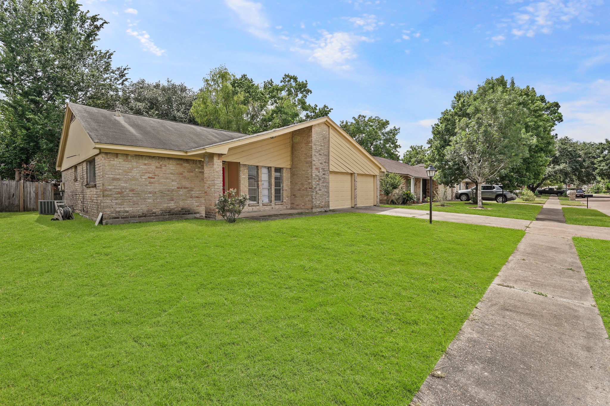 4319 Windrift Drive Property Photo 2