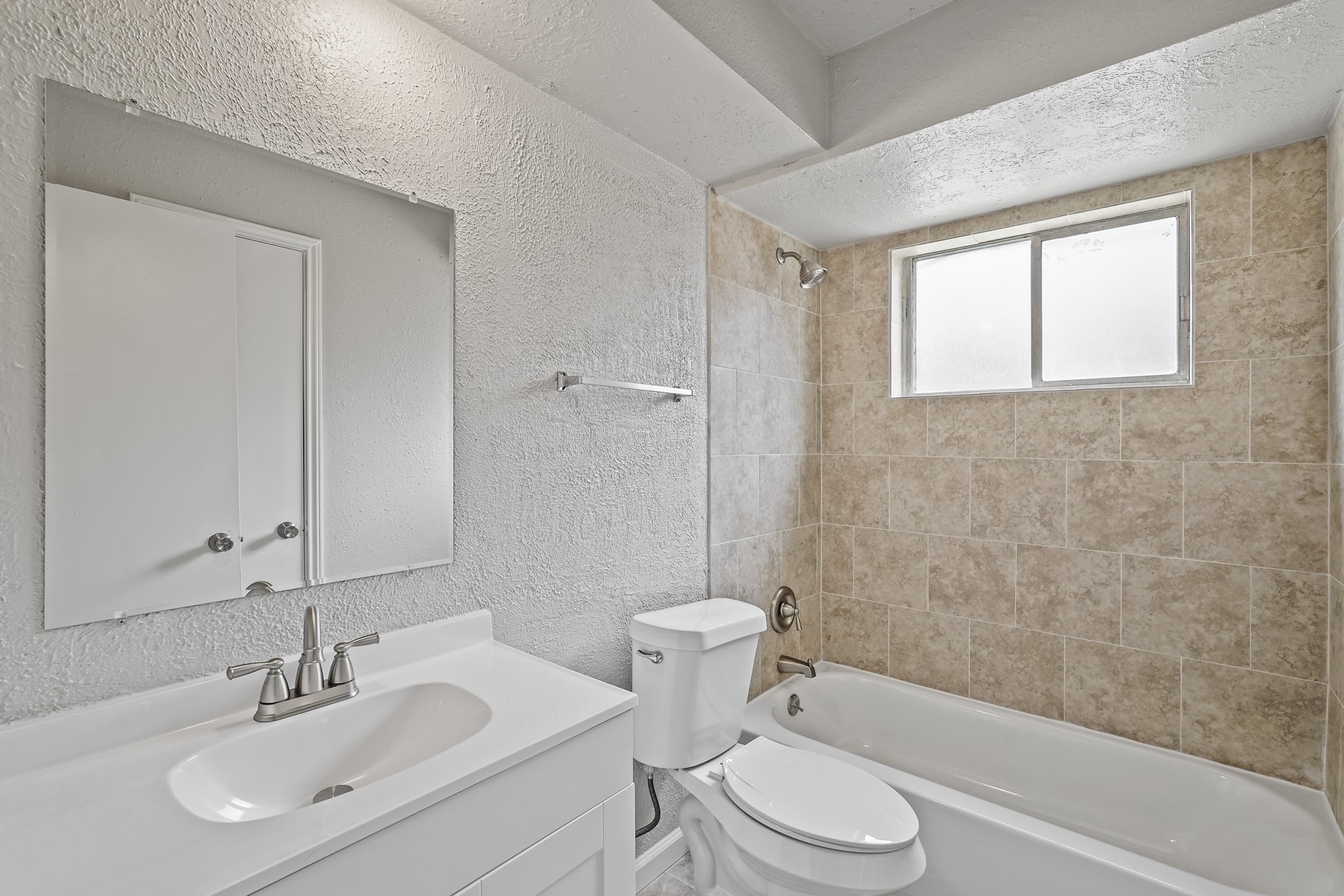 4319 Windrift Drive Property Photo 10