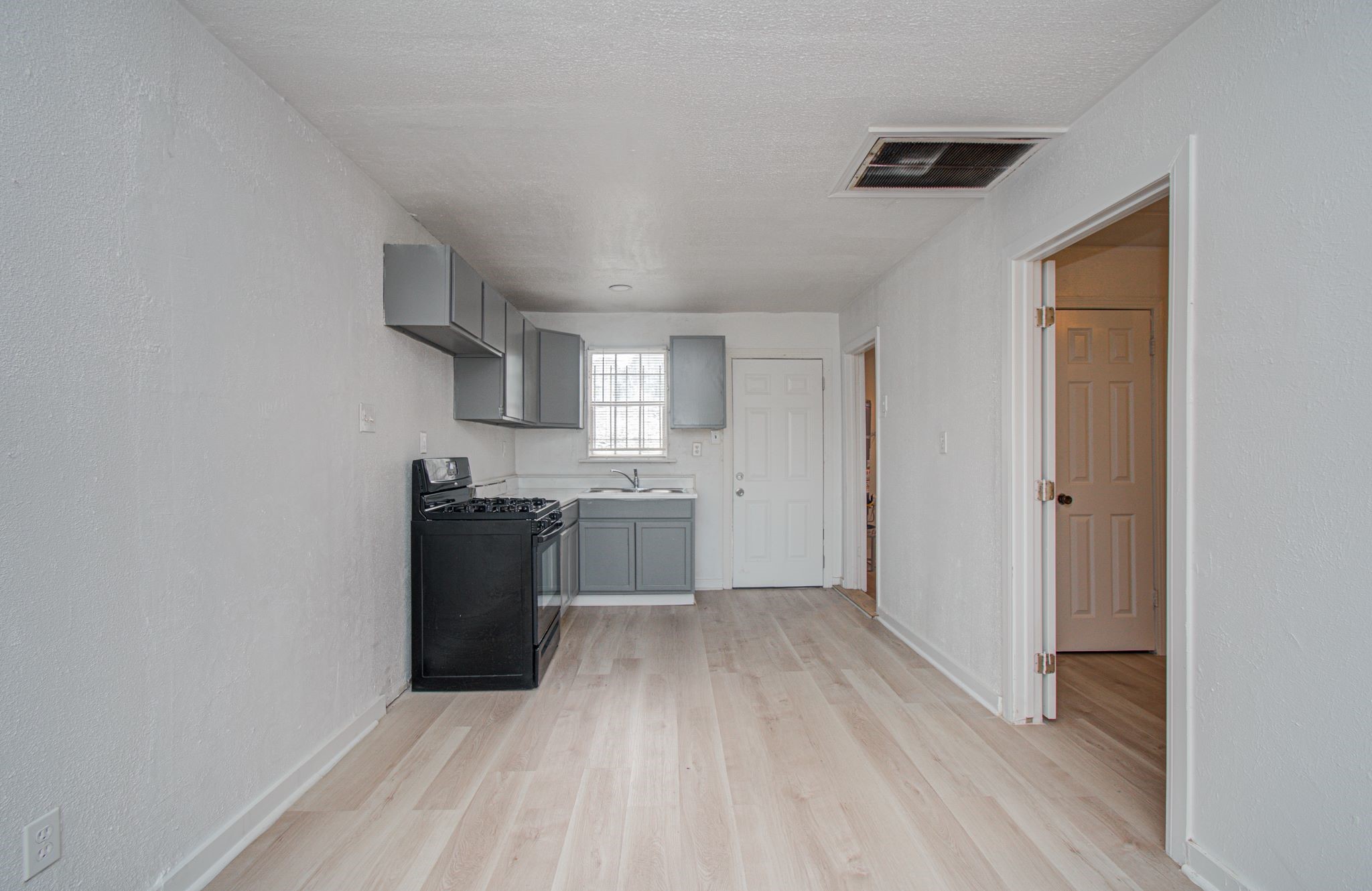 7622 Delavan Drive Property Photo 23
