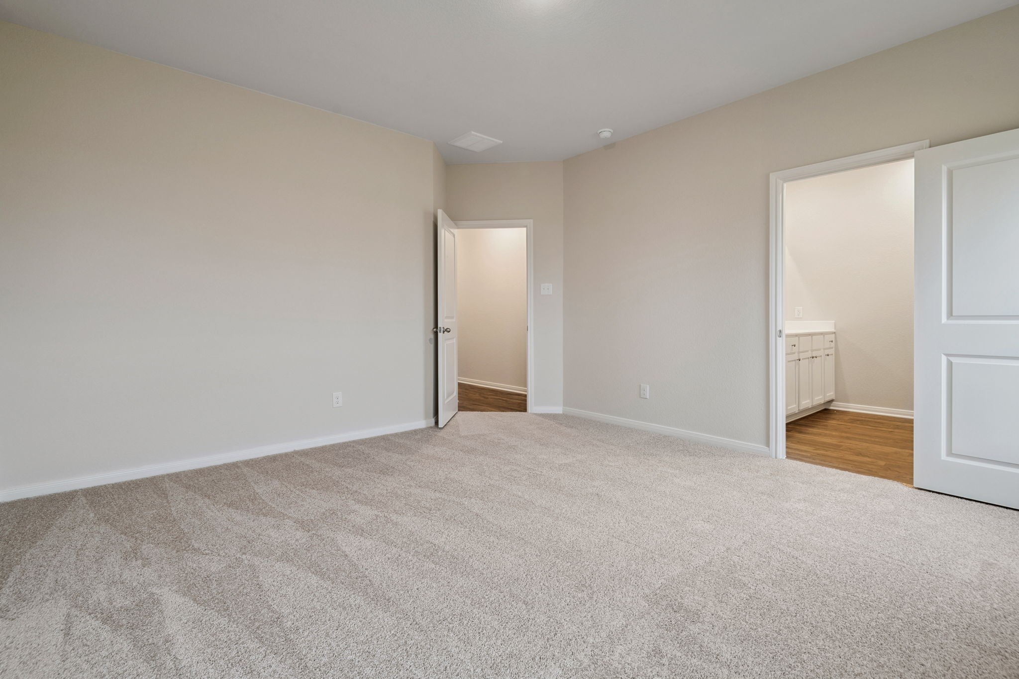 16471 Honeysuckle Hill Drive Property Photo 16
