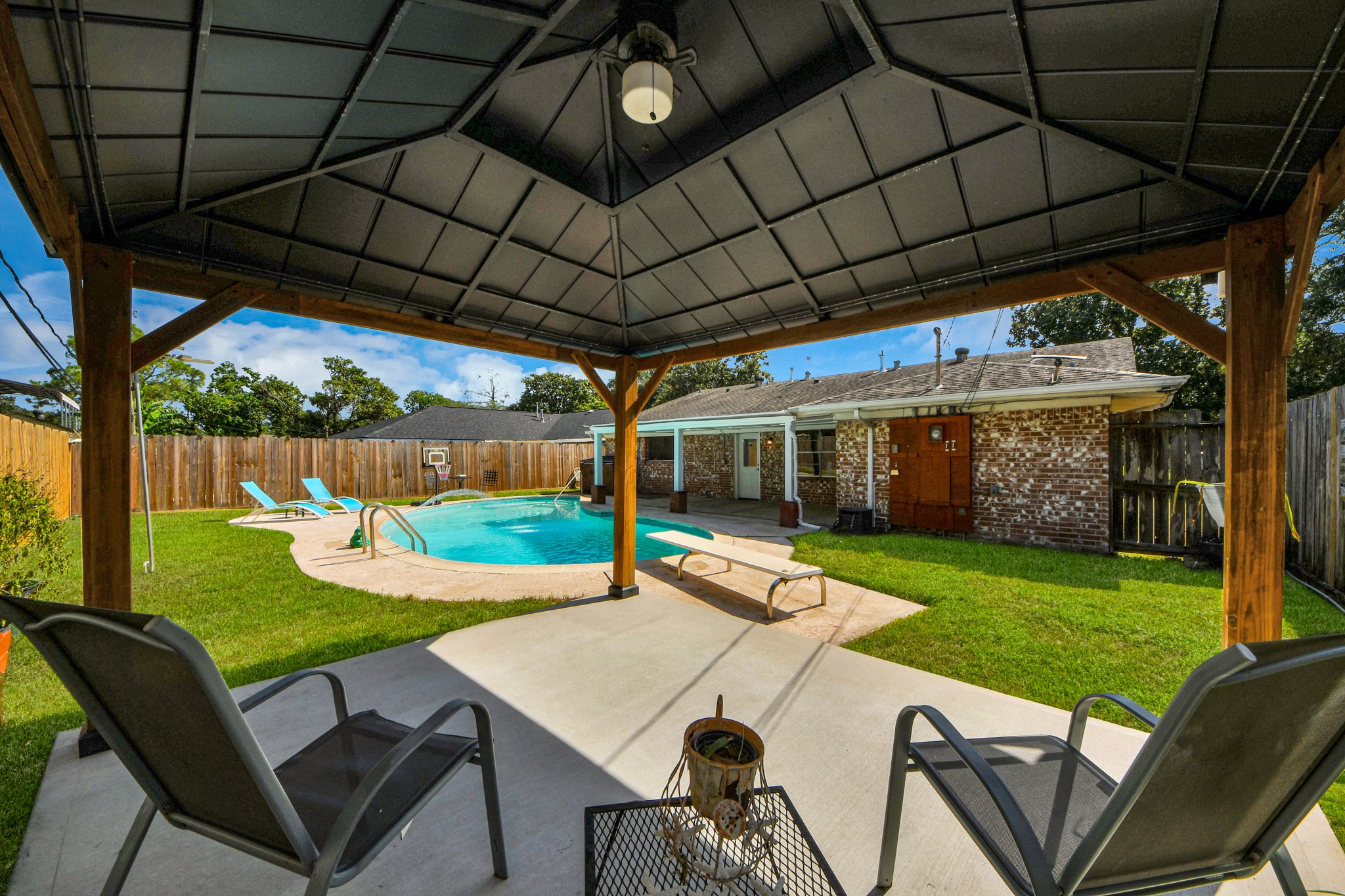 4210 Justin Lane Property Photo 3