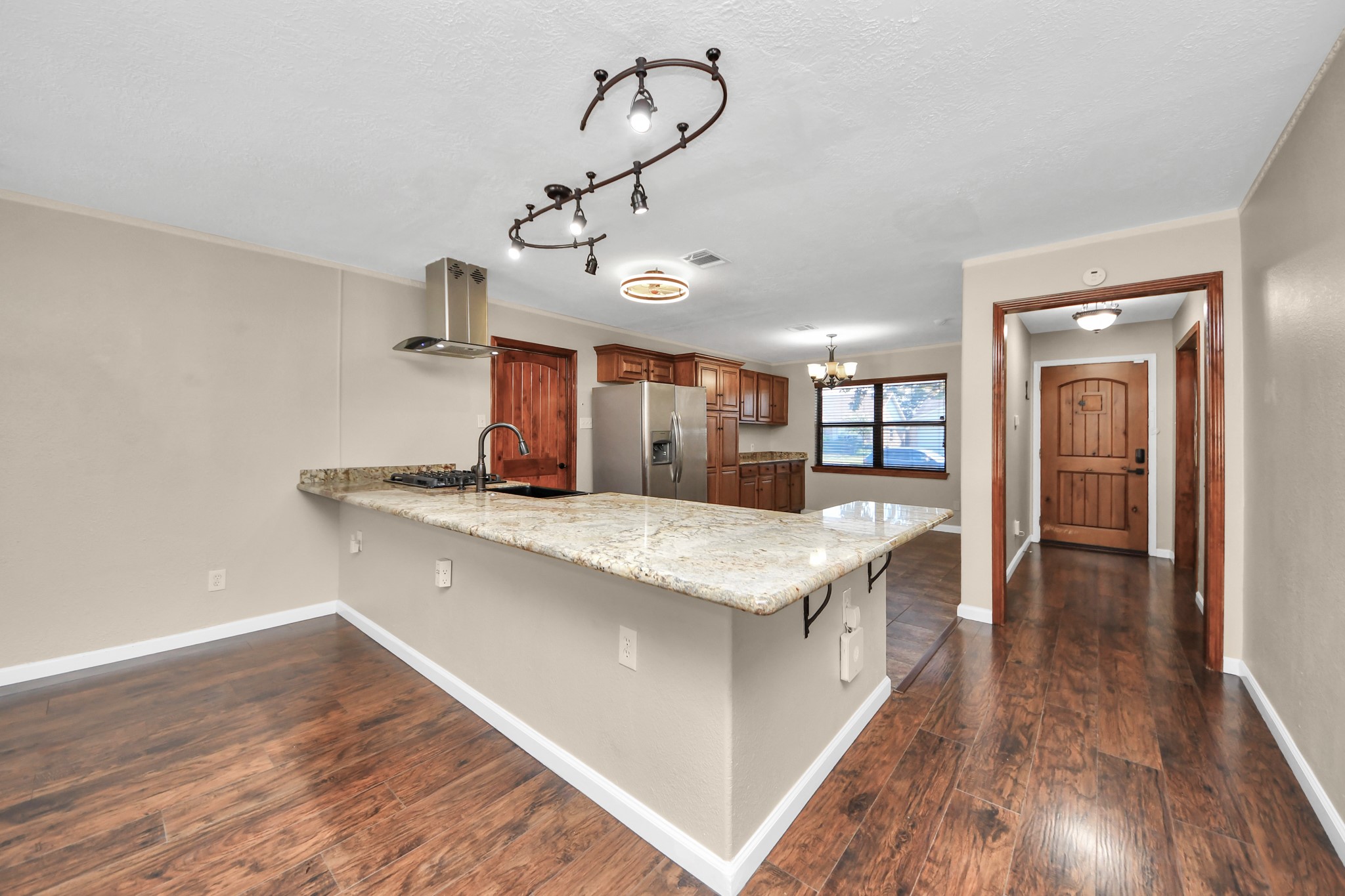 4210 Justin Lane Property Photo 4