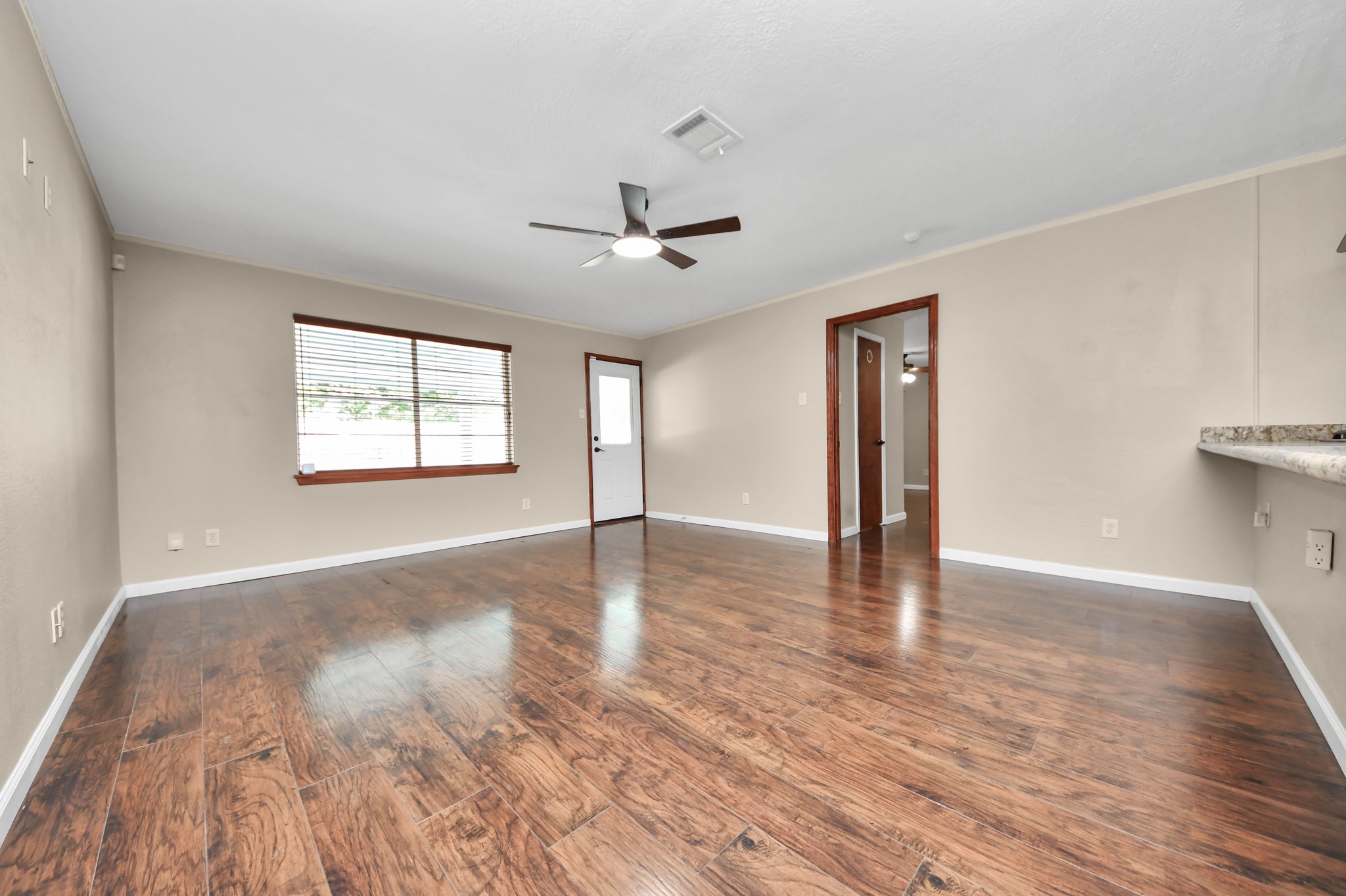 4210 Justin Lane Property Photo 12