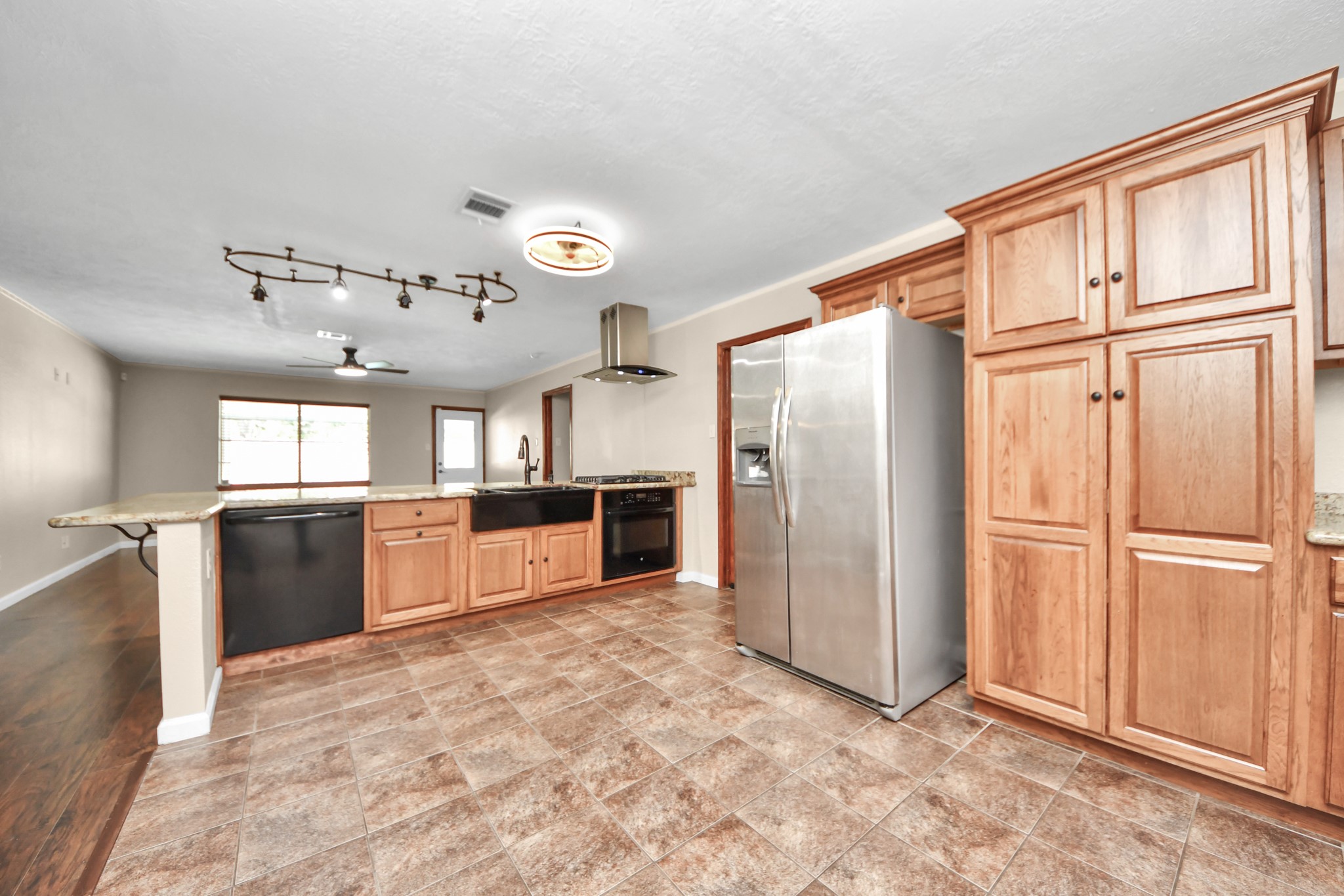 4210 Justin Lane Property Photo 16