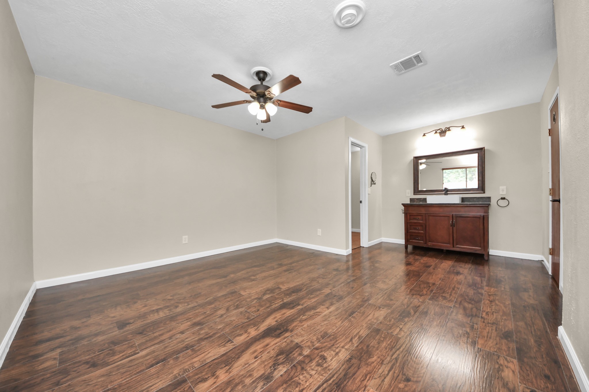 4210 Justin Lane Property Photo 17