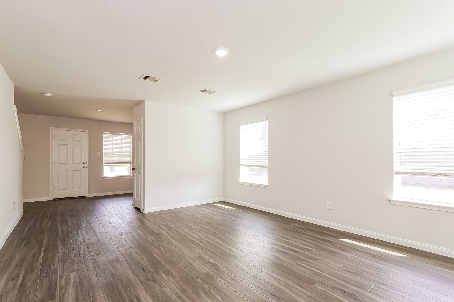 2438 Gibbs Bend Court Property Photo 10