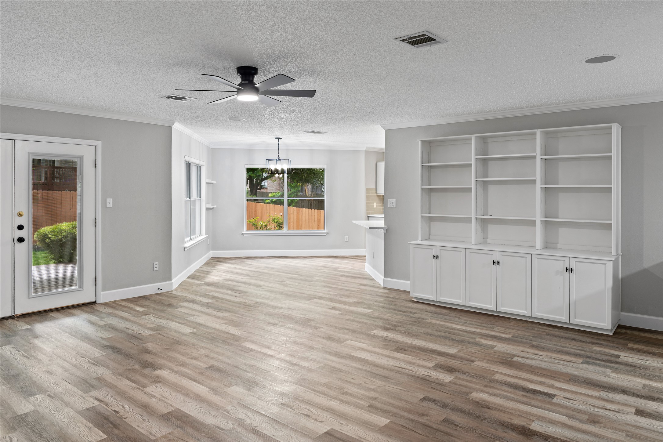 10905 Claywood Drive Property Photo 9