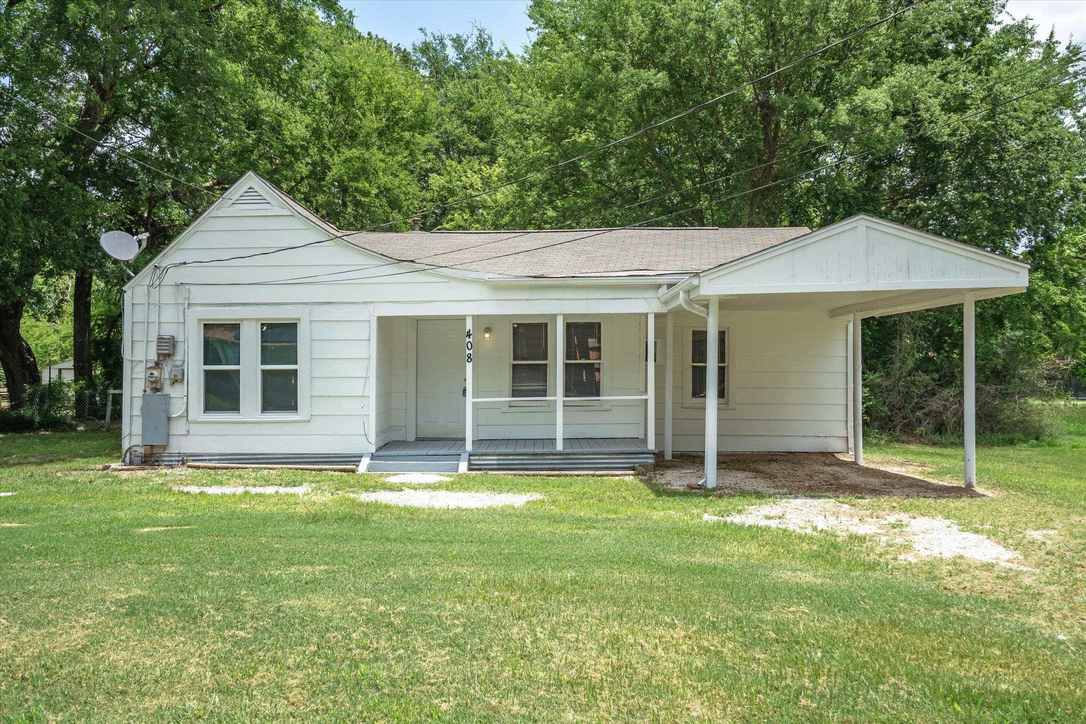 408 N Waldrip Street Property Photo 1
