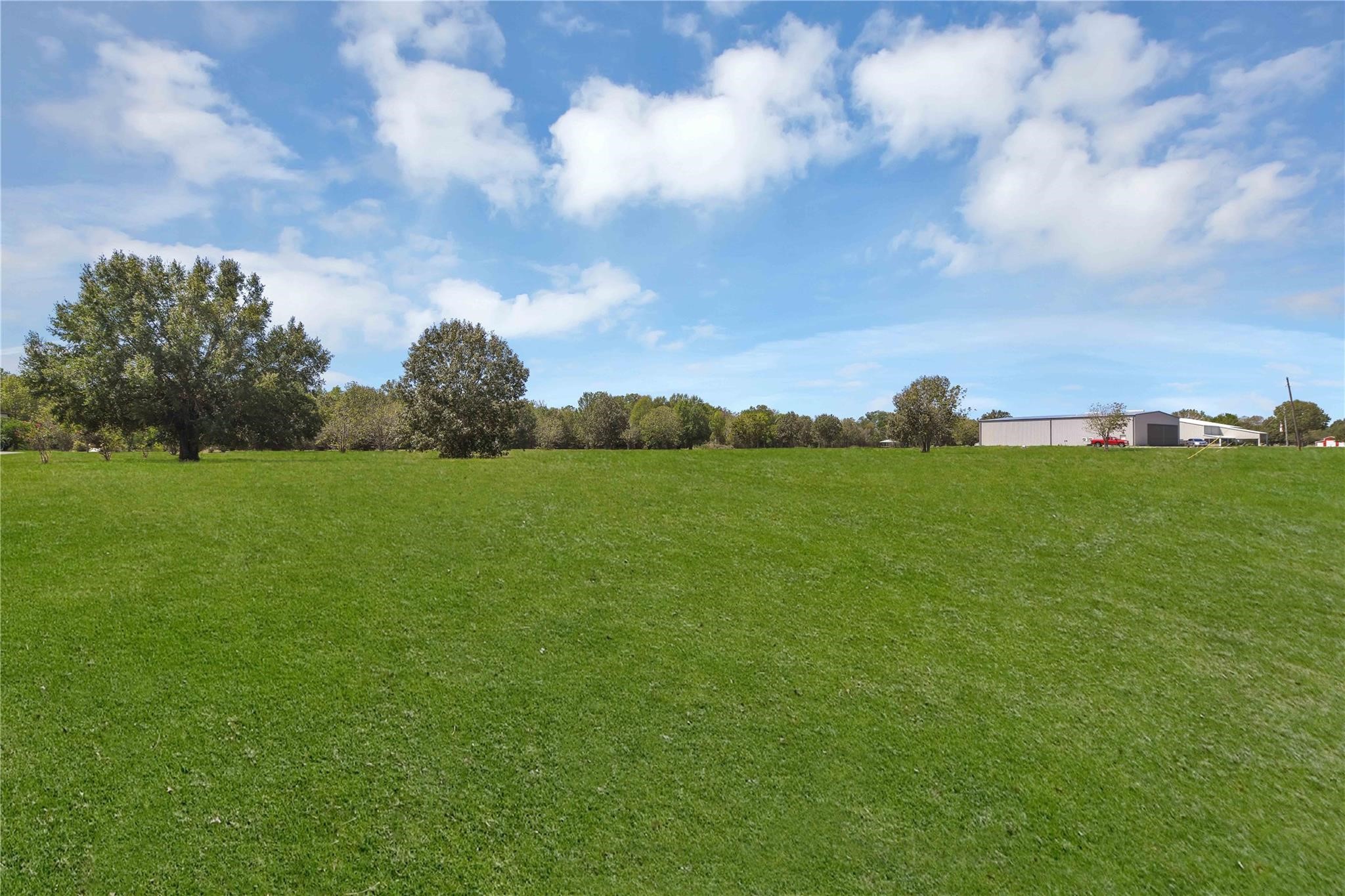 L8 Air Park Drive Property Photo 11