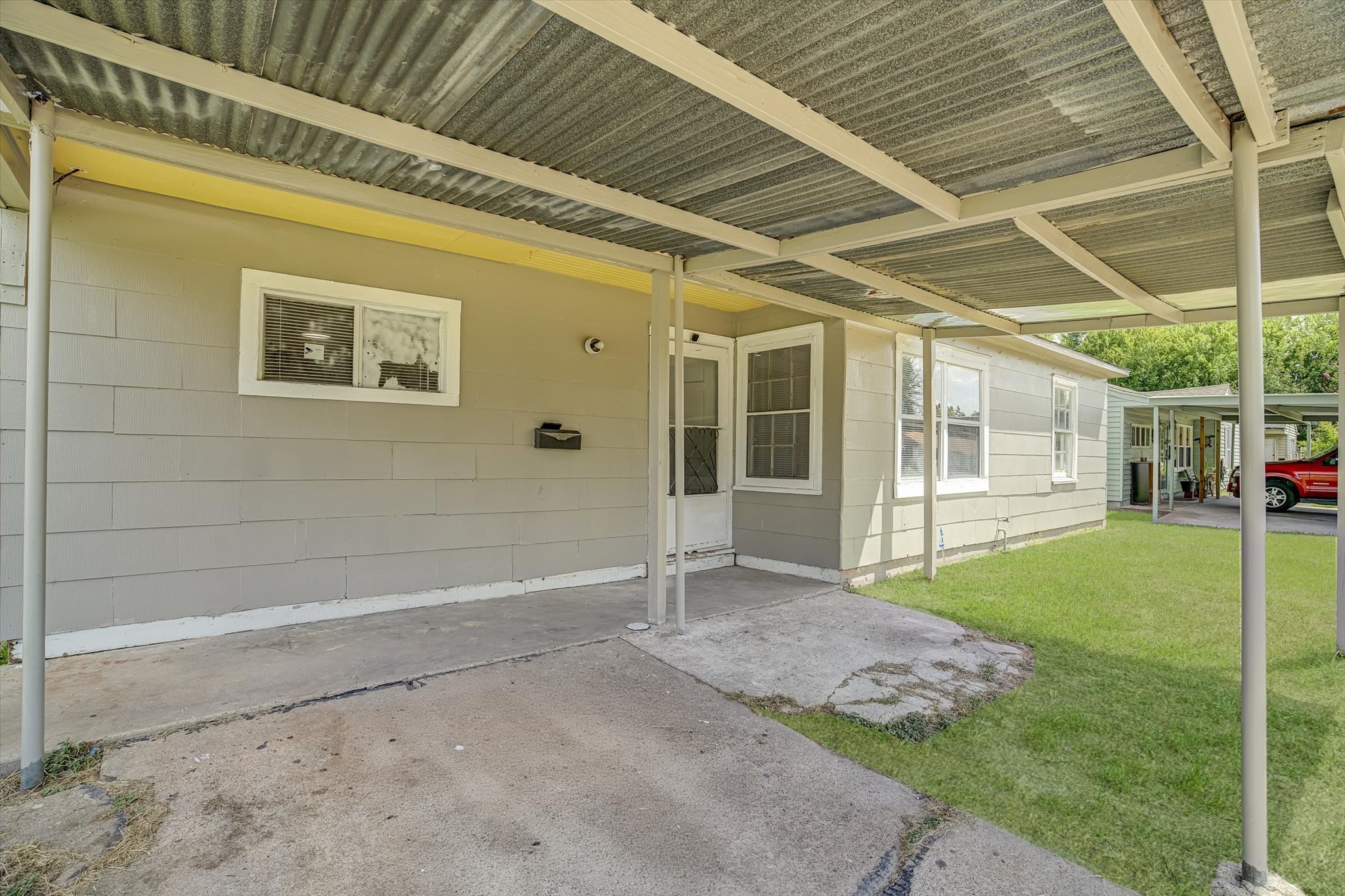 13331 Halifax Street Property Photo 4