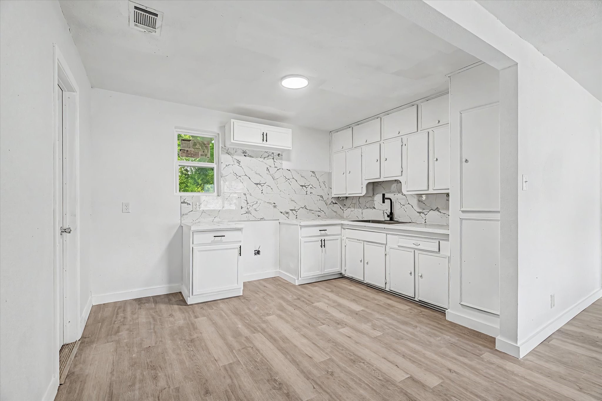 13331 Halifax Street Property Photo 9