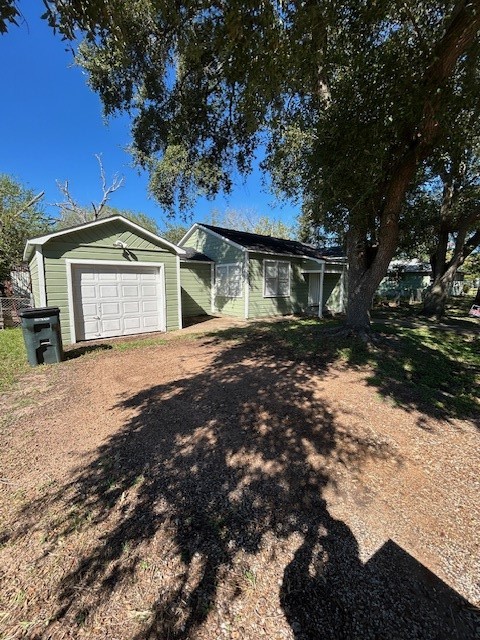 1304 Yupon Street Property Photo 1