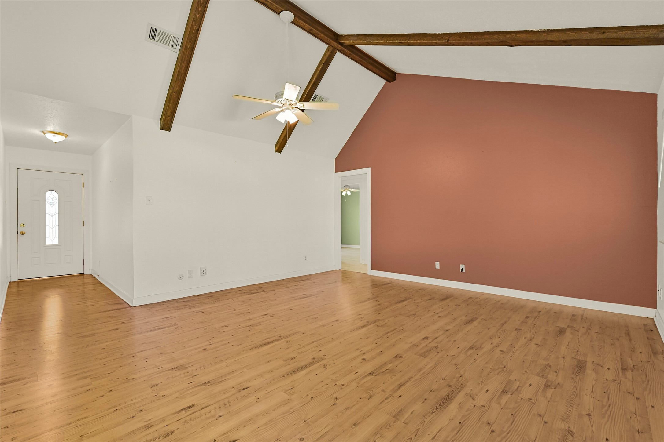 2003 Kingsway Drive Property Photo 8