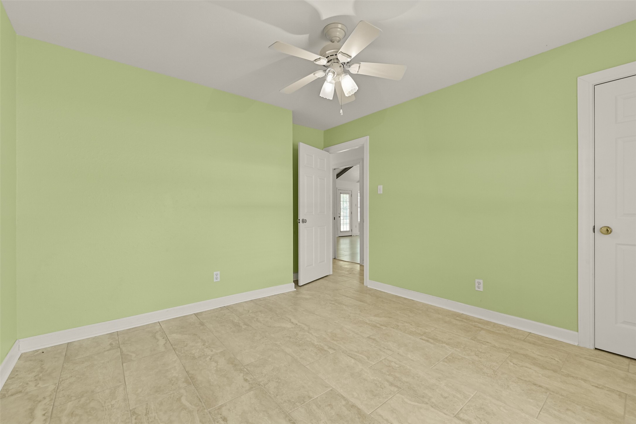 2003 Kingsway Drive Property Photo 27