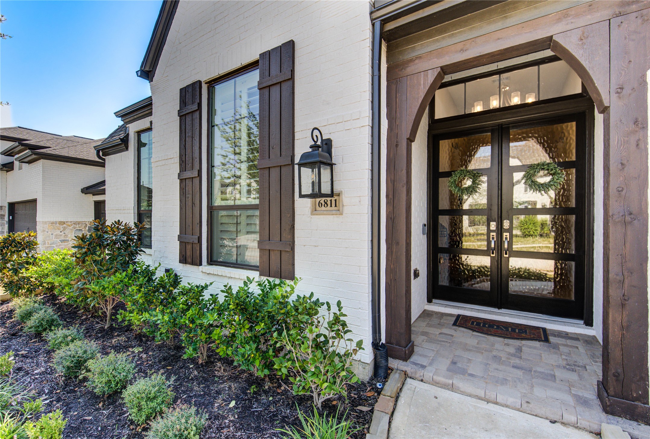 6811 Mirabeau Lane Property Photo 6