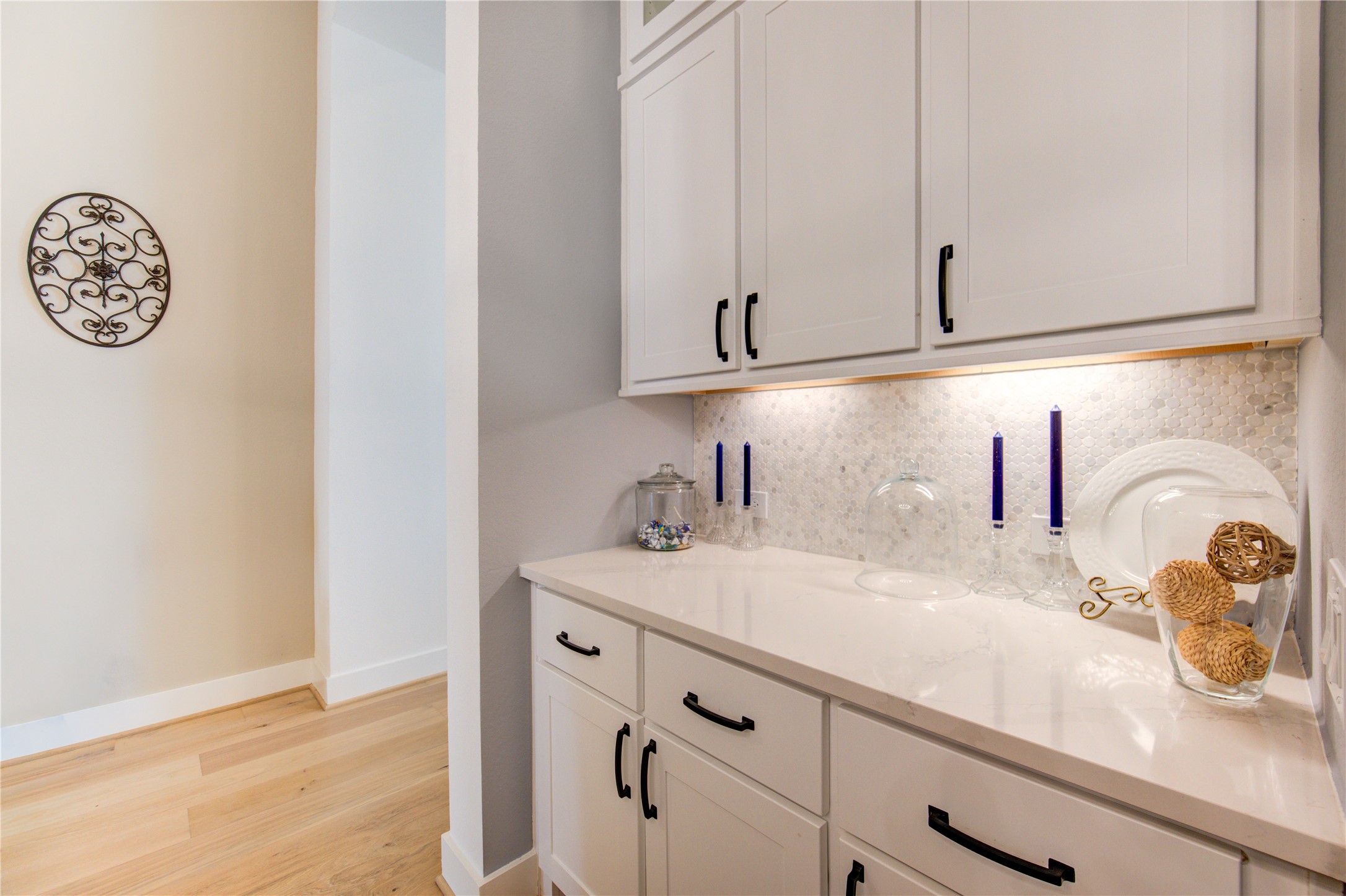 6811 Mirabeau Lane Property Photo 11