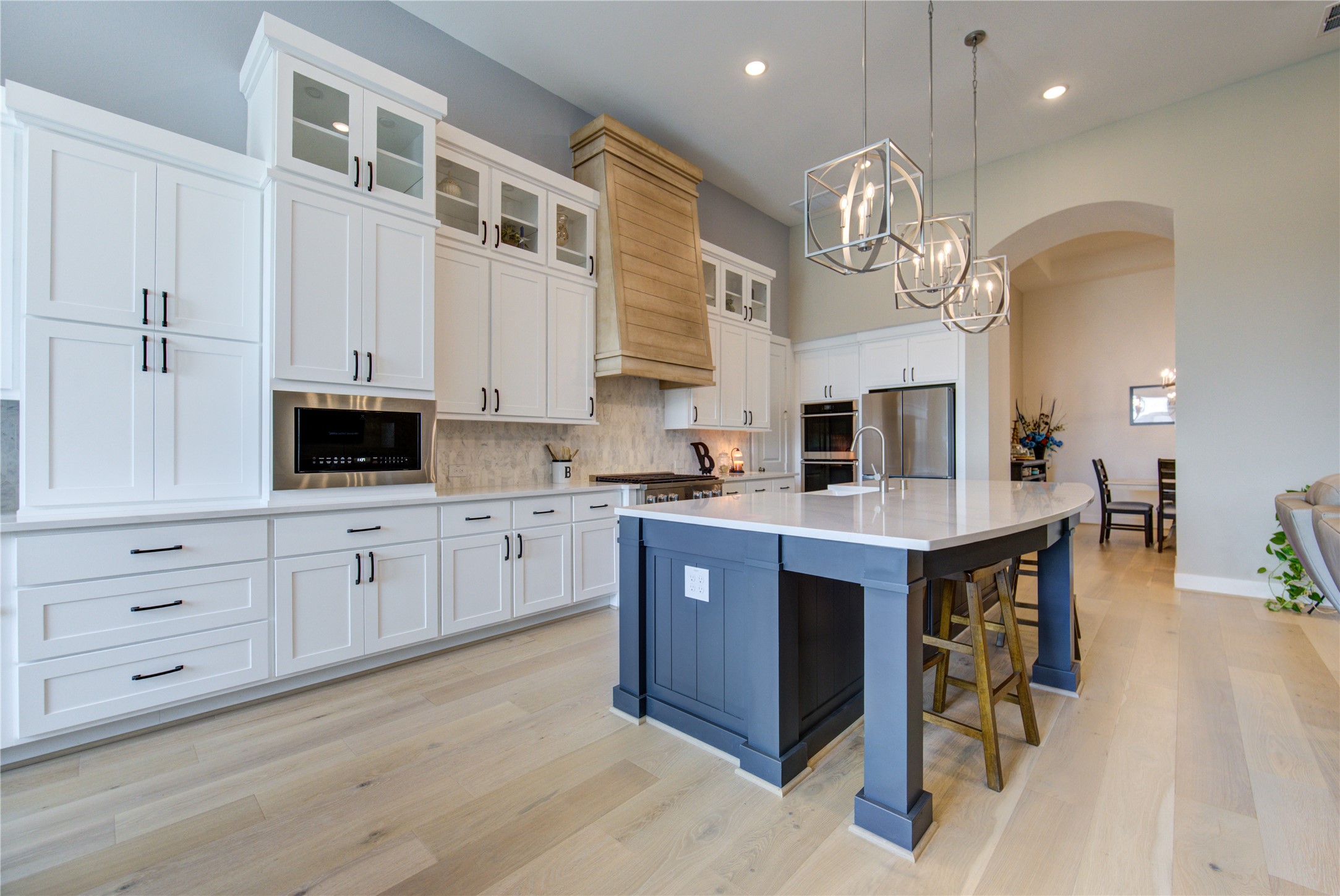 6811 Mirabeau Lane Property Photo 13