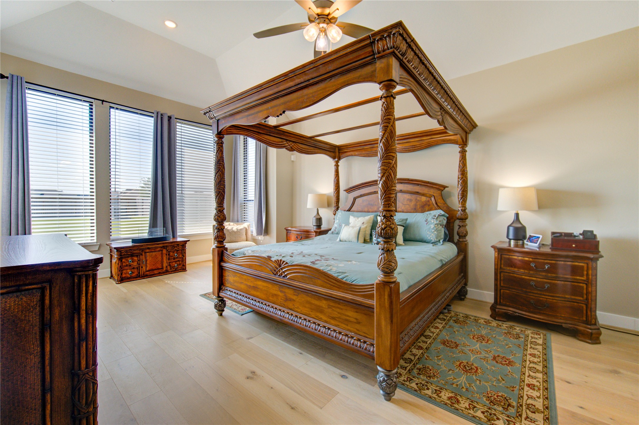 6811 Mirabeau Lane Property Photo 18