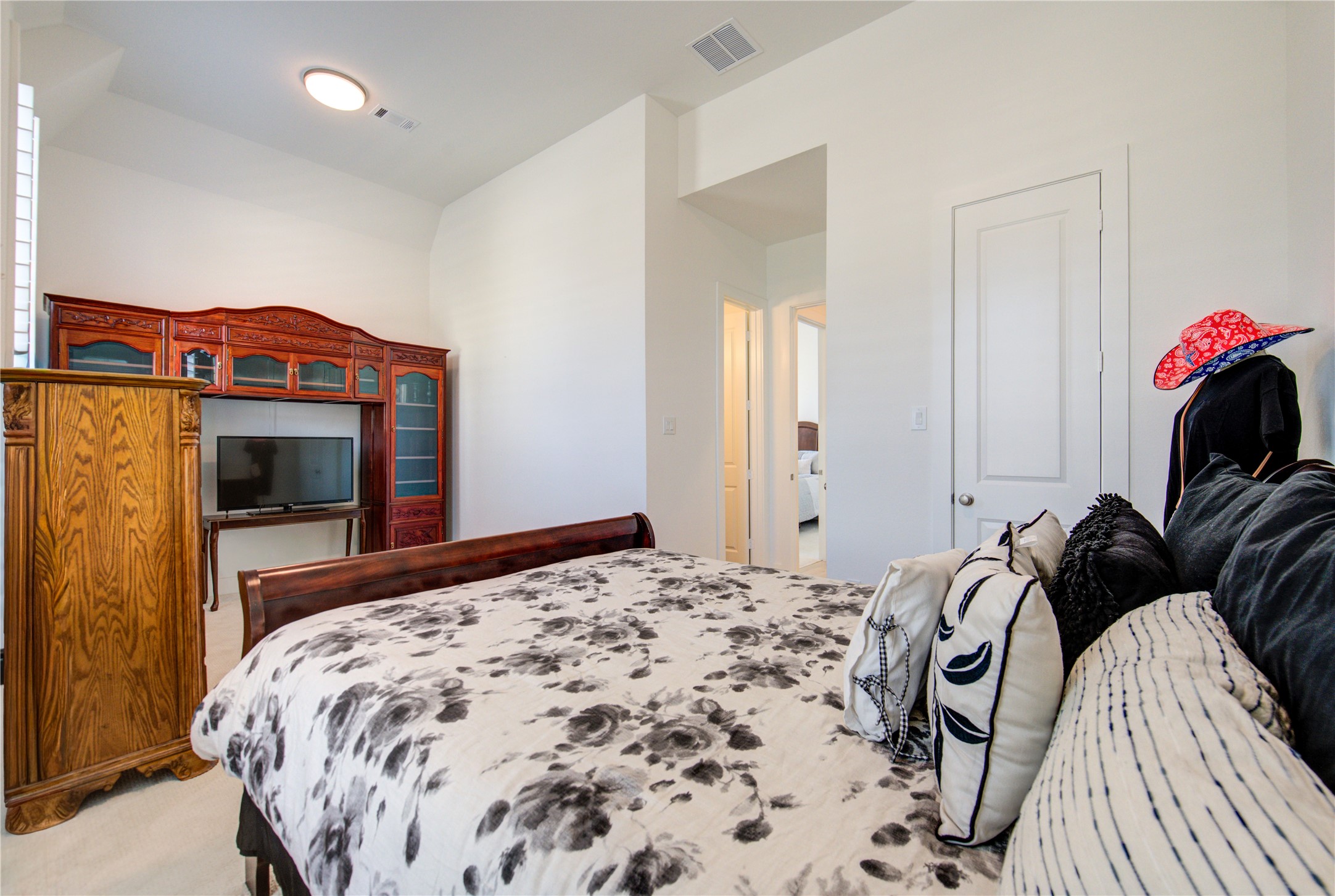 6811 Mirabeau Lane Property Photo 31