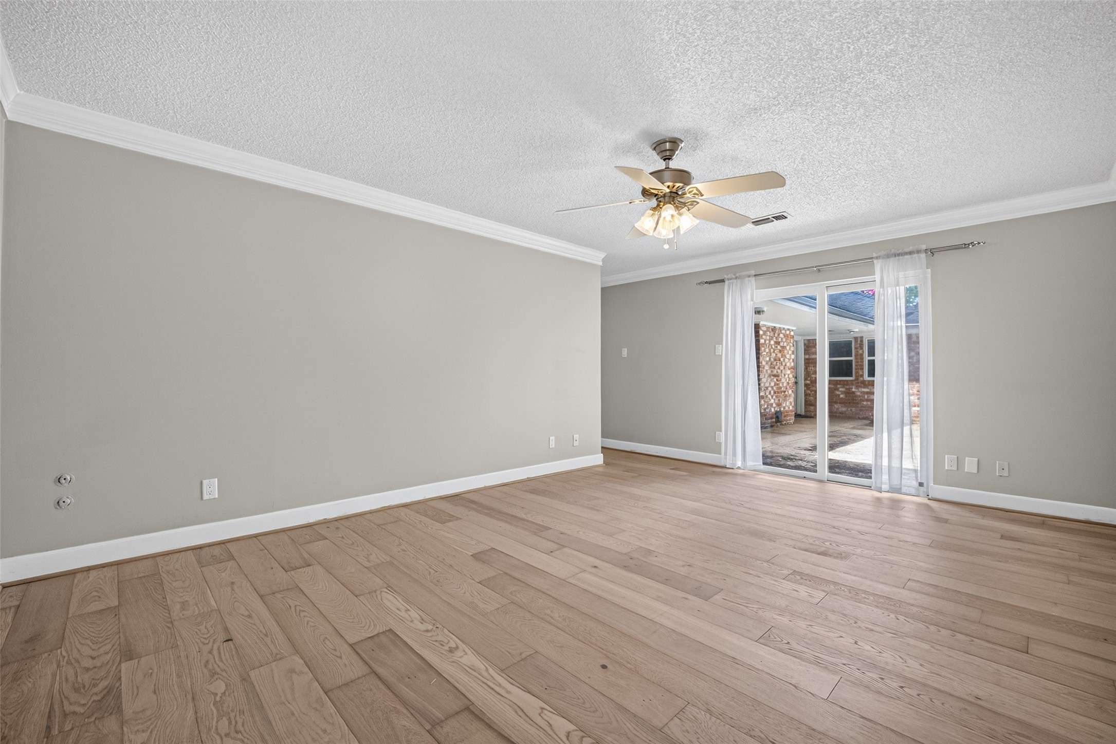 10118 Briar Forest Drive Property Photo 34