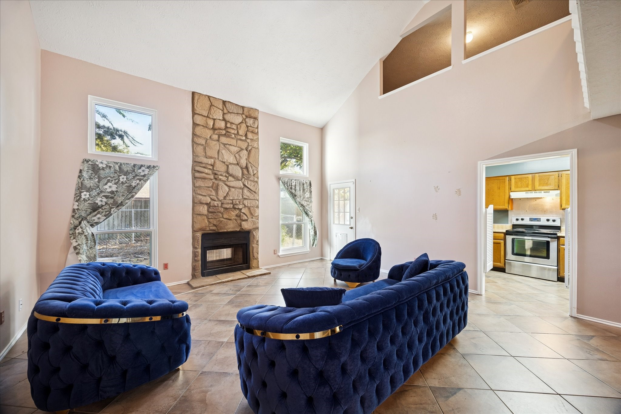 7515 Gold Dust Lane Property Photo 4