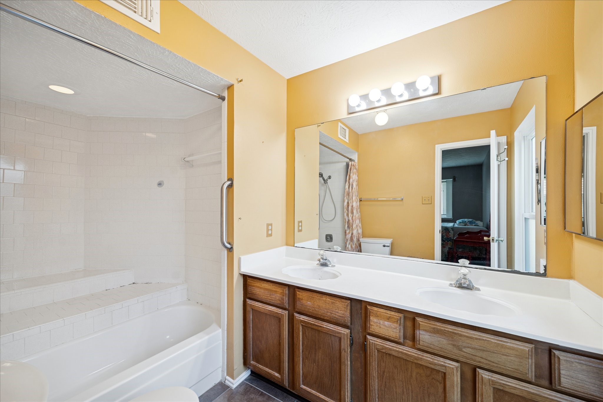 7515 Gold Dust Lane Property Photo 16