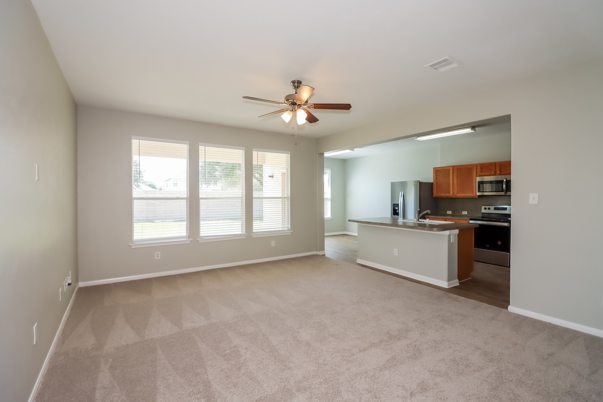 11319 Sandermeyer Drive Property Photo 3