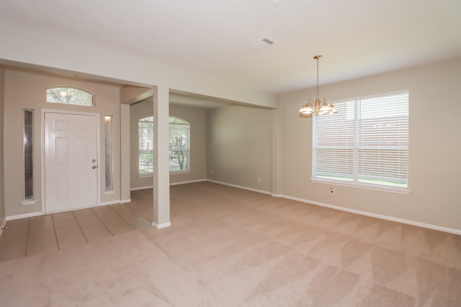 11319 Sandermeyer Drive Property Photo 5